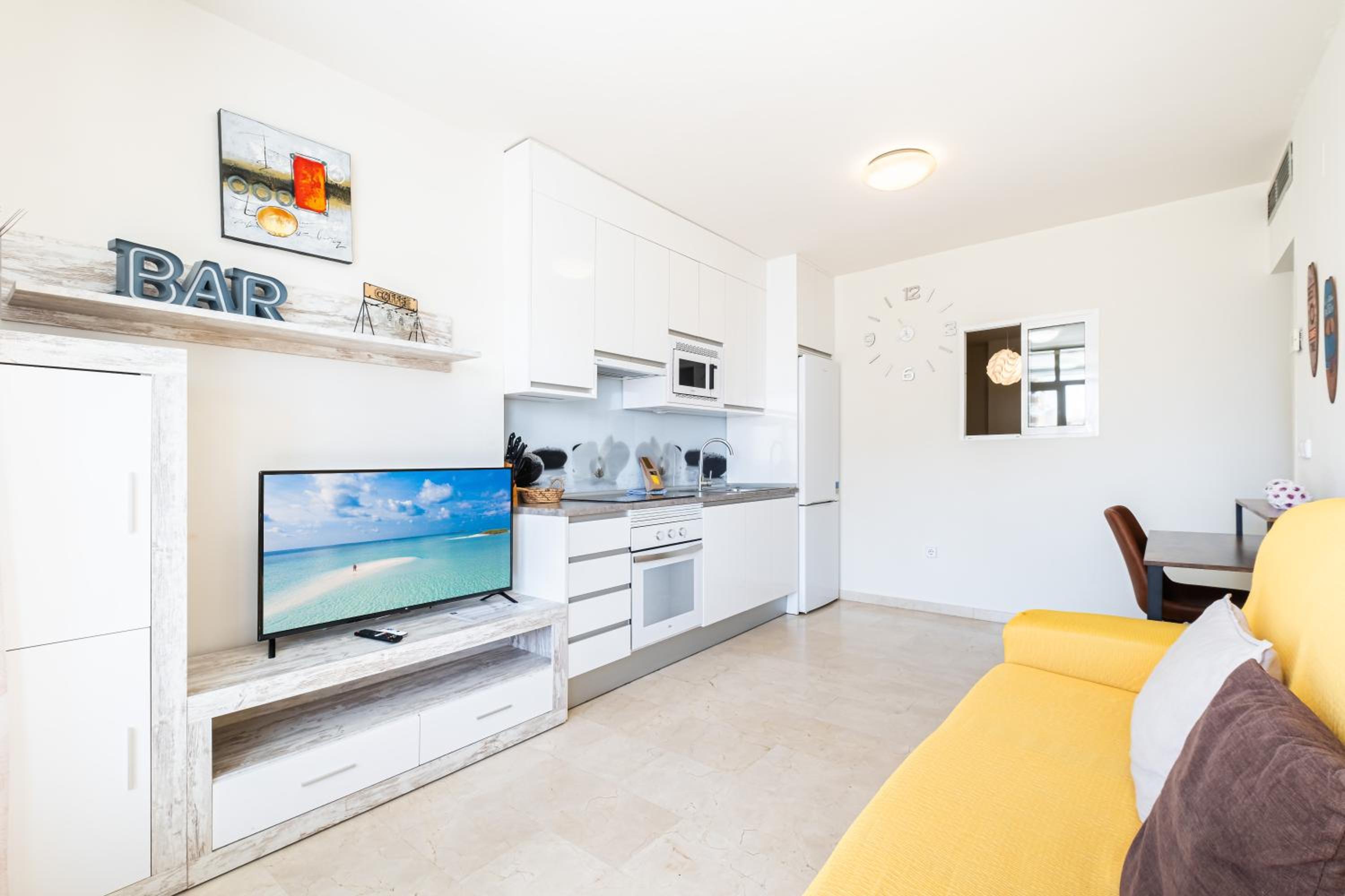 Gemelos 23 - 10B Apartment Levante Beach - Image 4