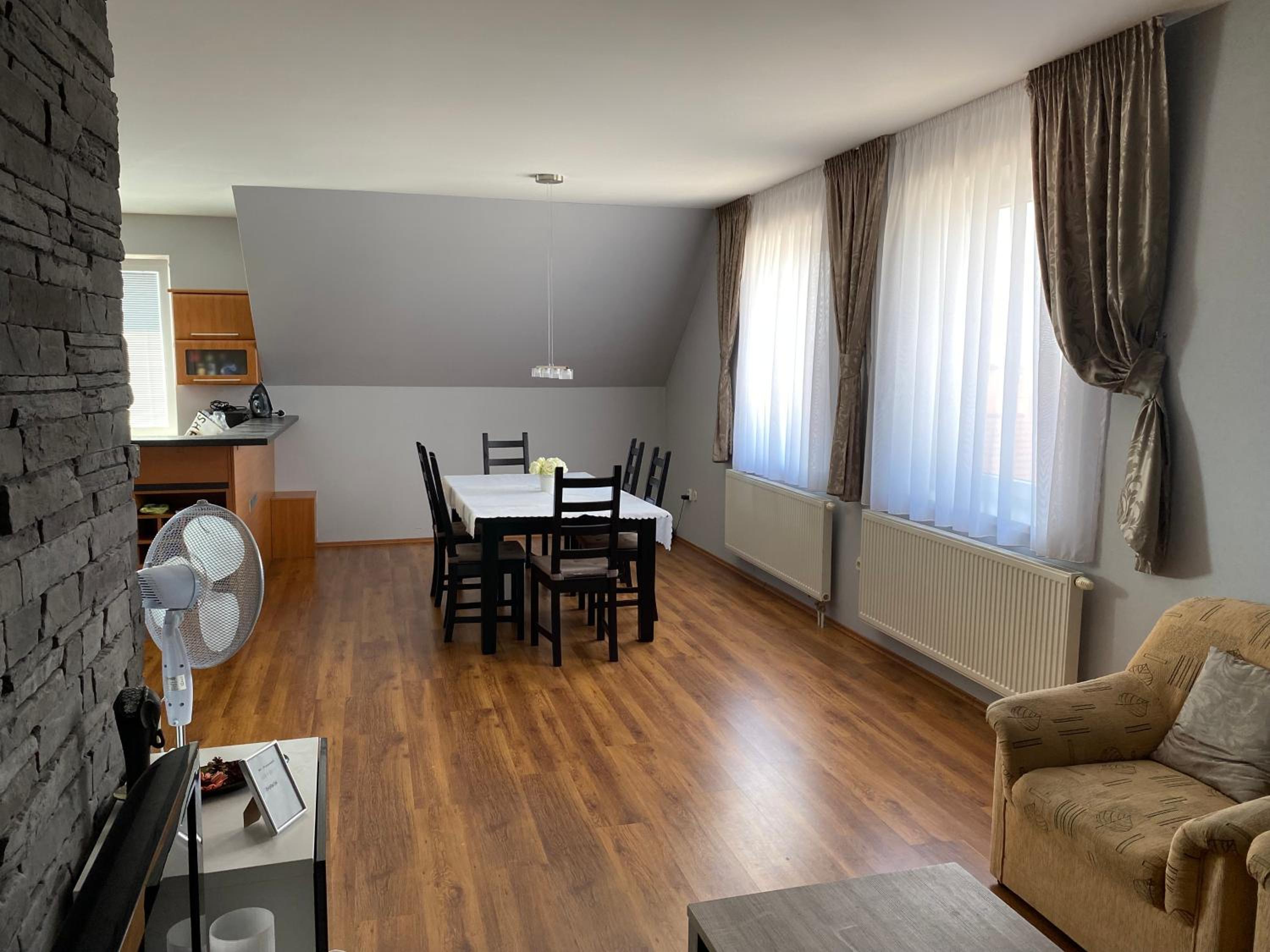 Spacious Apartment in Town Centre