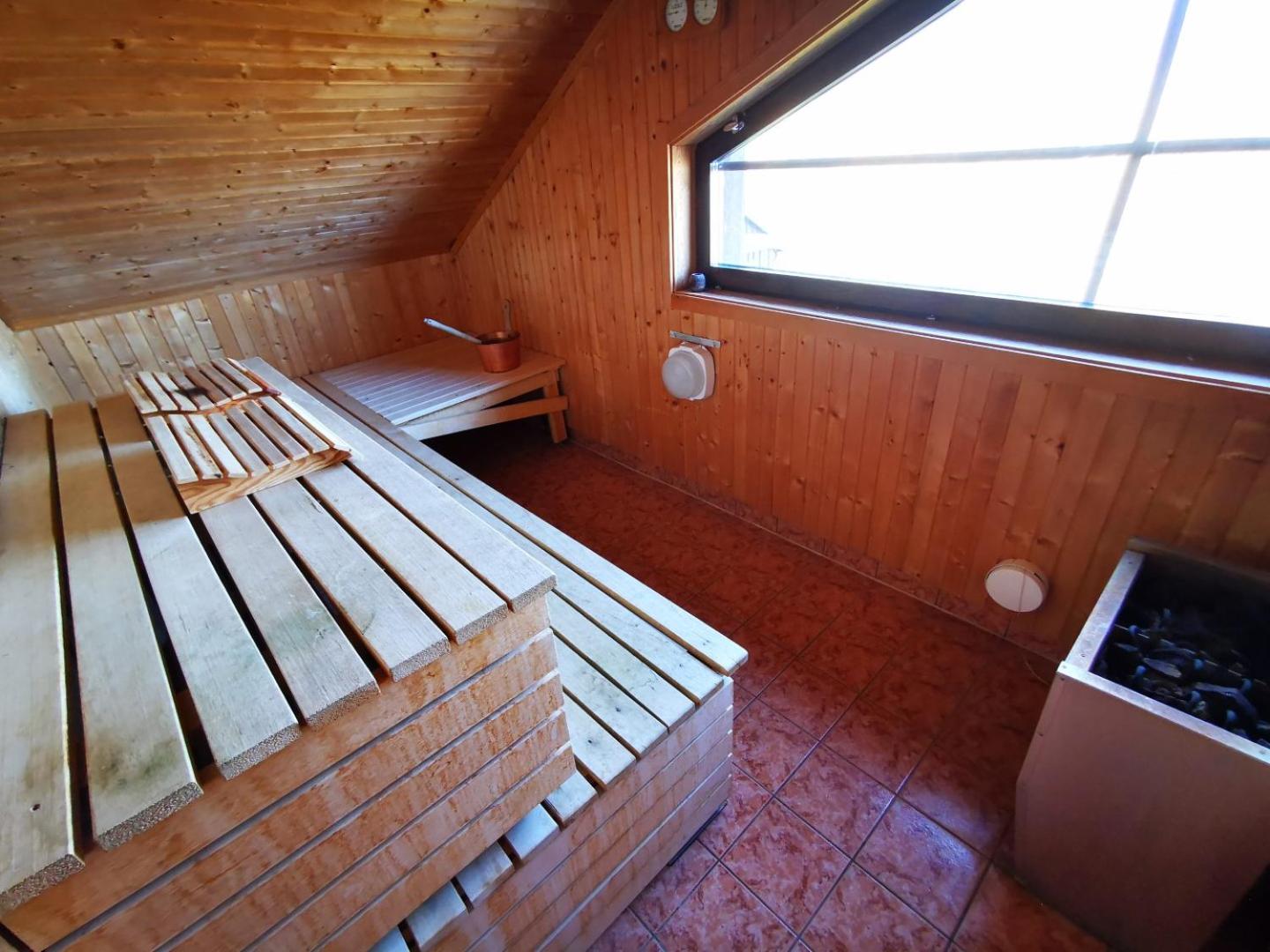 Abisko Guesthouse & Activities