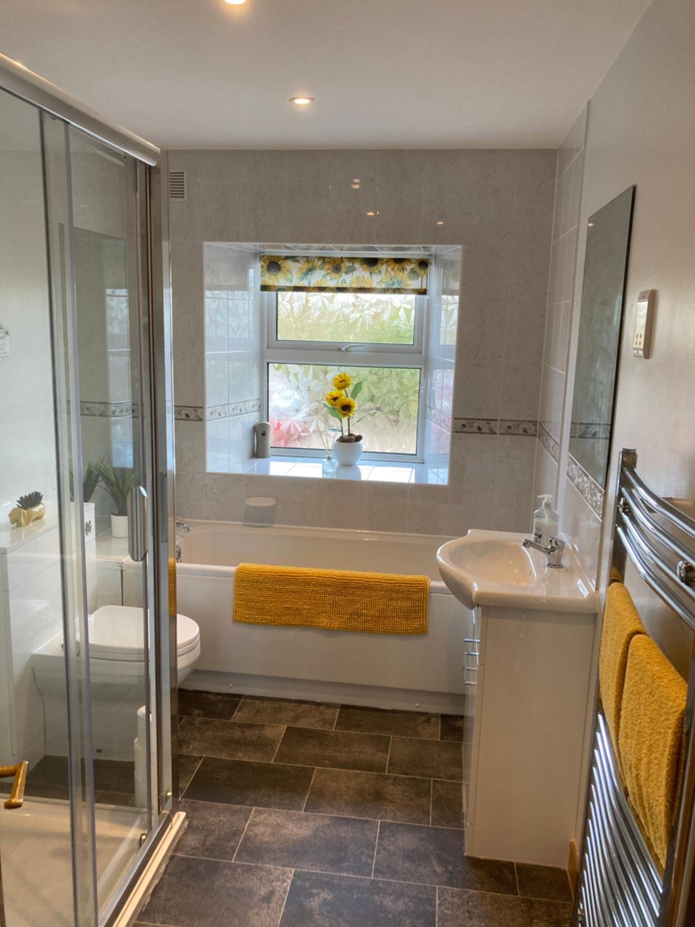 Meikle Aucheoch Holiday Cottage, plus Hot Tub, Near Maud, in the heart of Aberdeenshire view 3