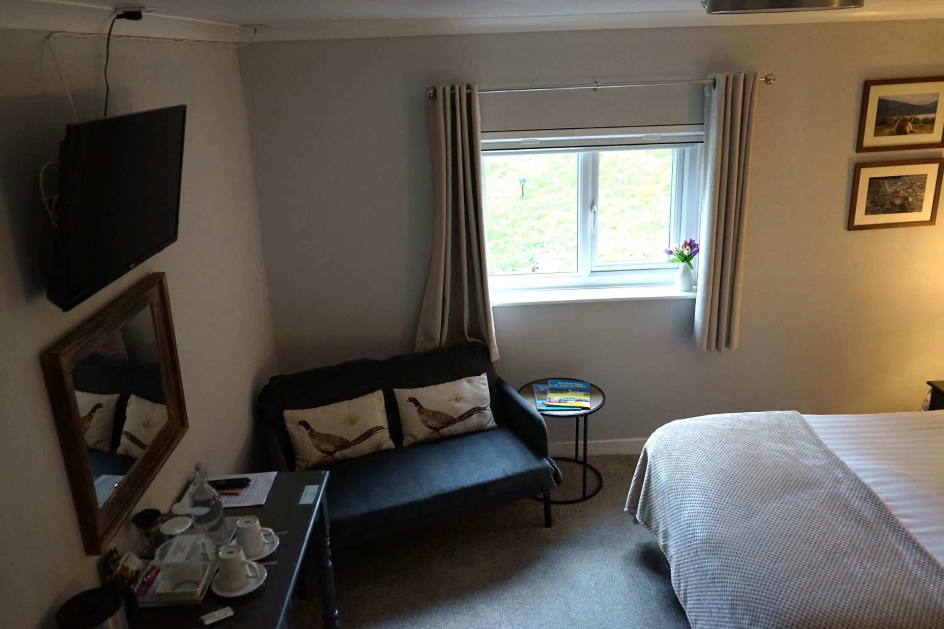 Photo 10