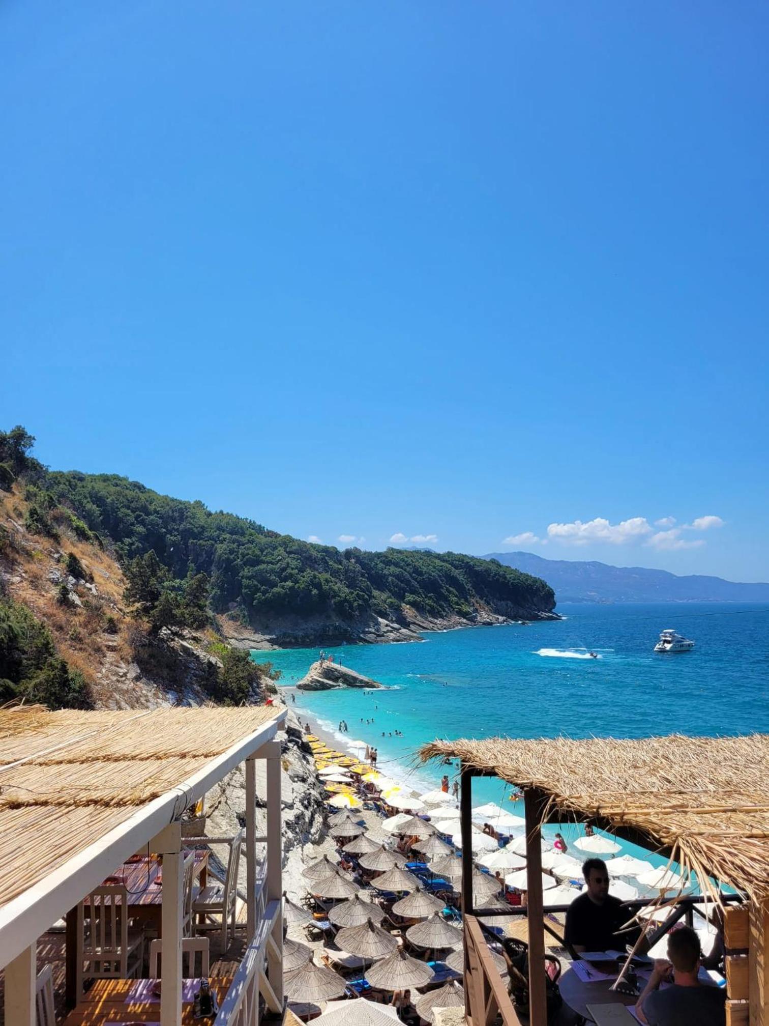 Saranda Seacret Suites