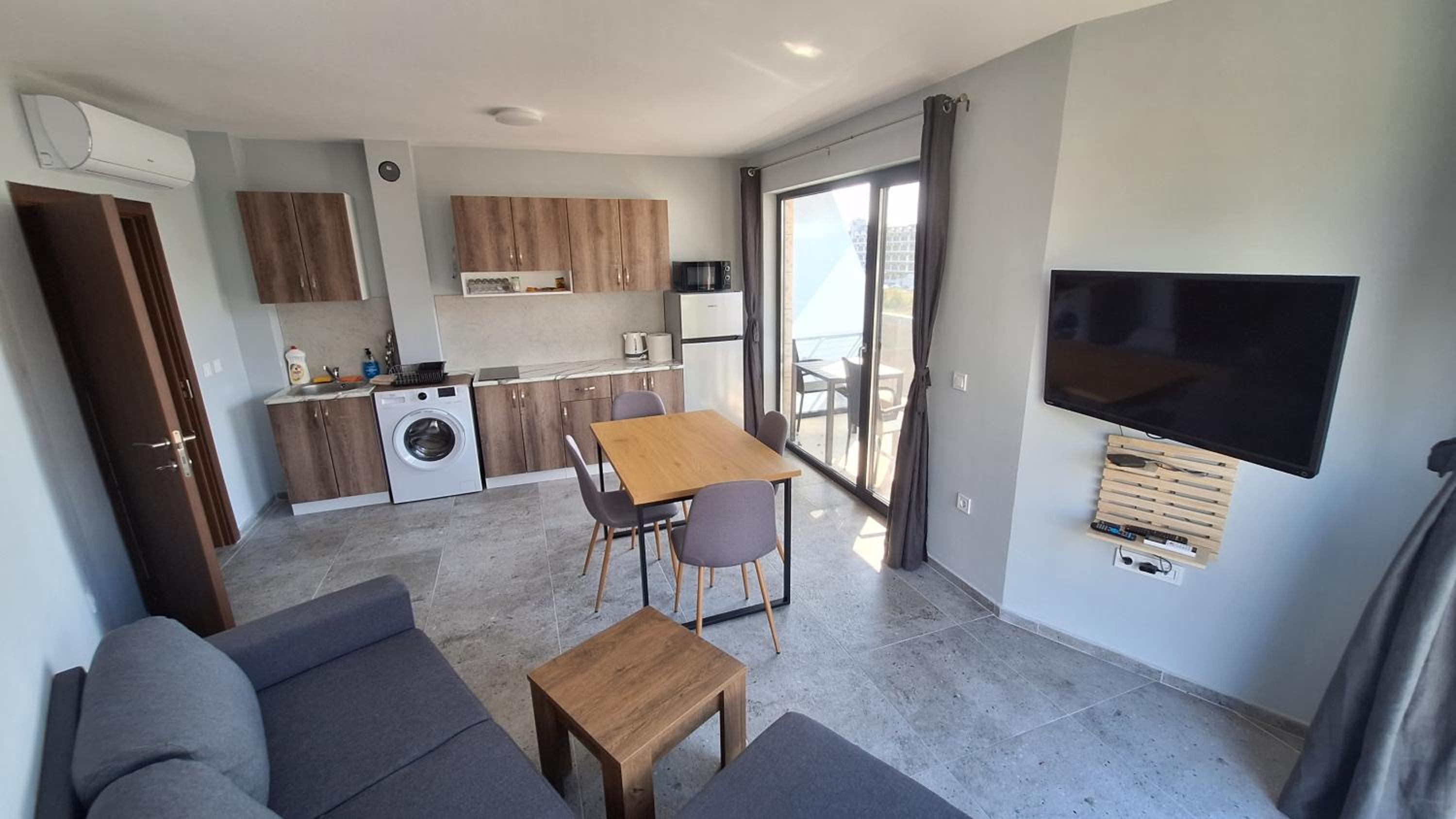 Beach apartments Ema