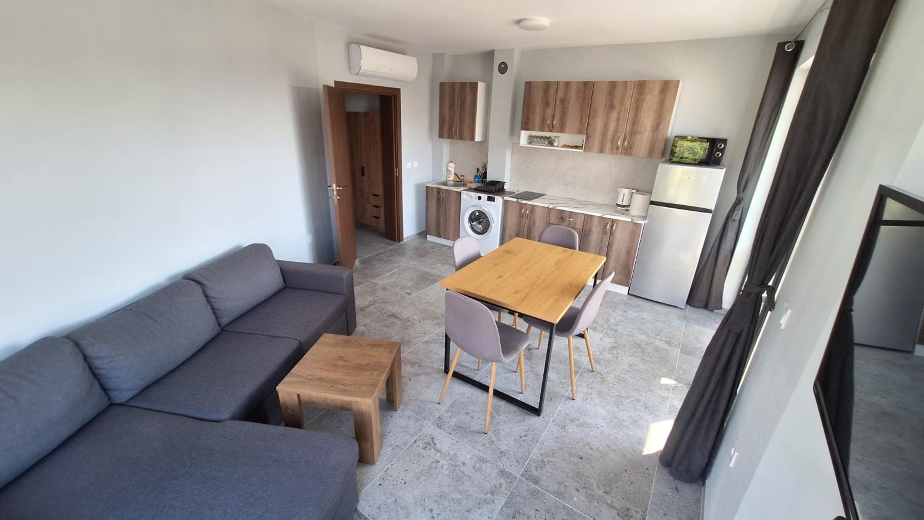 Beach apartments Ema