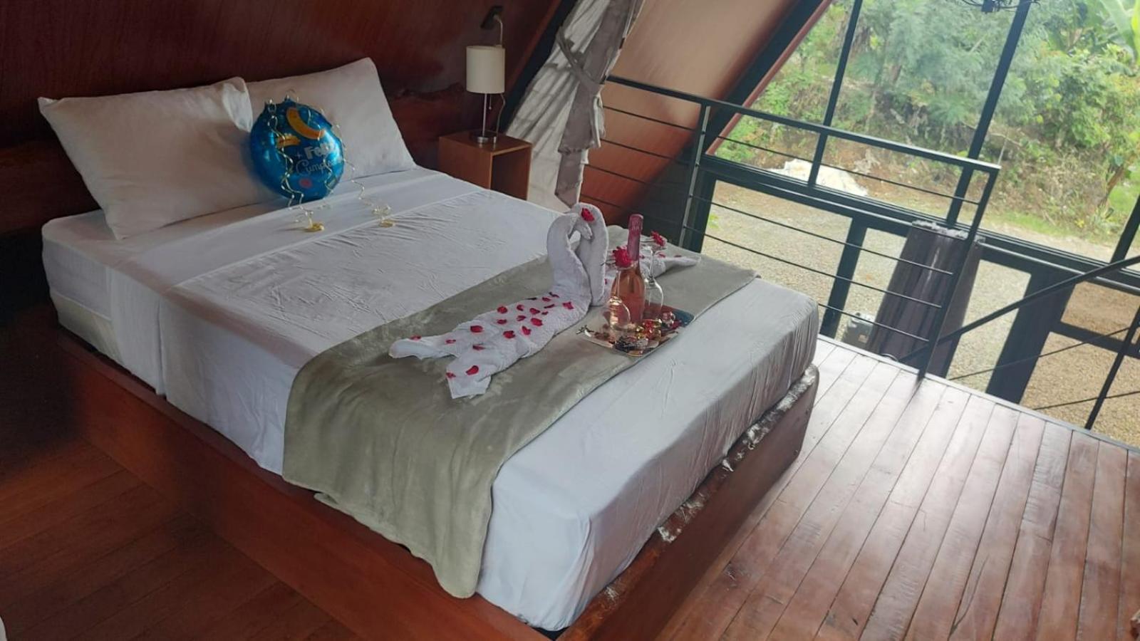 Yarumo Lodge, Río Celeste Black Chalets