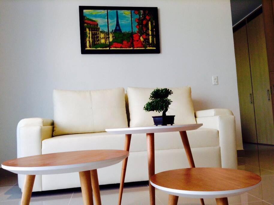 Hermoso y lujoso piso 14 con Salida Directa a la playa y clubhouse increible