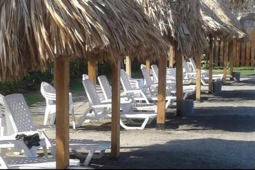 Hermoso y lujoso piso 14 con Salida Directa a la playa y clubhouse increible