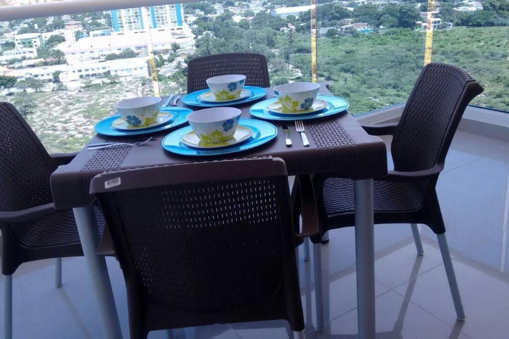 Hermoso y lujoso piso 14 con Salida Directa a la playa y clubhouse increible