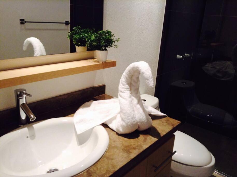 Hermoso y lujoso piso 14 con Salida Directa a la playa y clubhouse increible