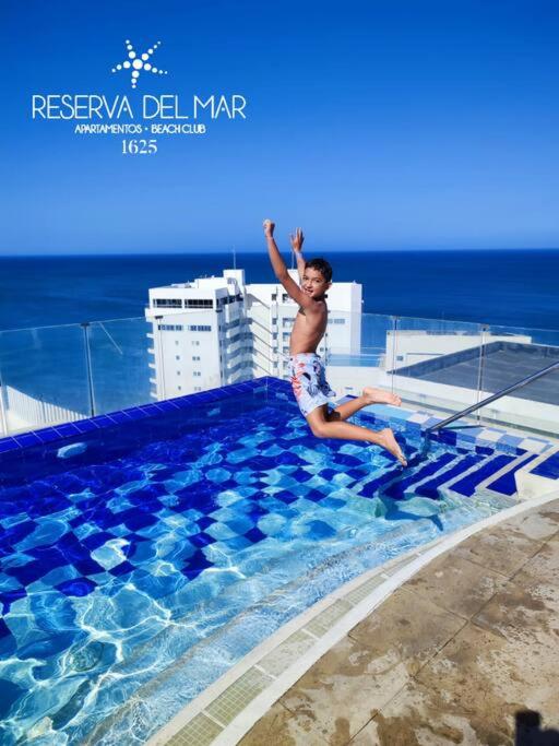 Hermoso y lujoso piso 14 con Salida Directa a la playa y clubhouse increible
