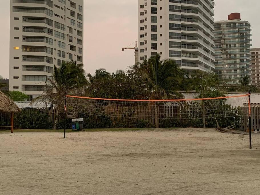 Hermoso y lujoso piso 14 con Salida Directa a la playa y clubhouse increible