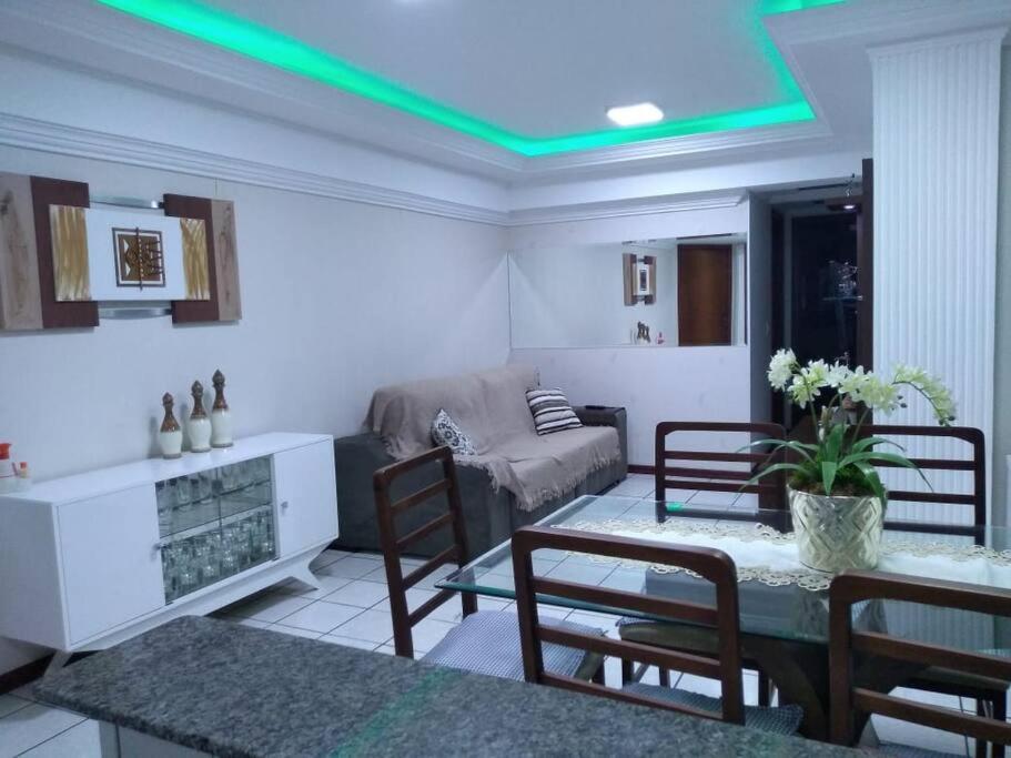 Apartamento no Edifício Residencial Bromélias