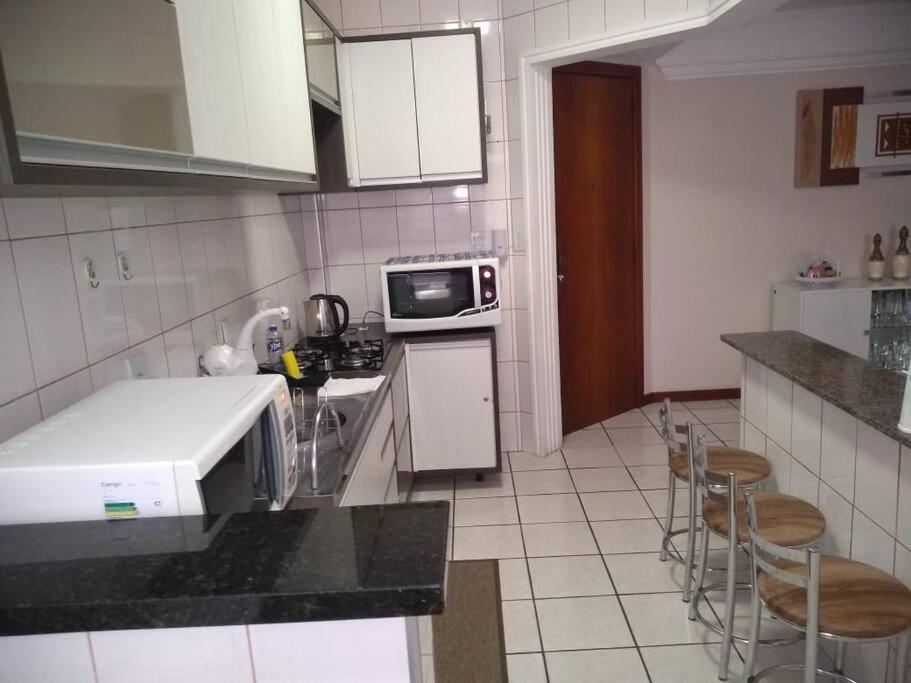 Apartamento no Edifício Residencial Bromélias
