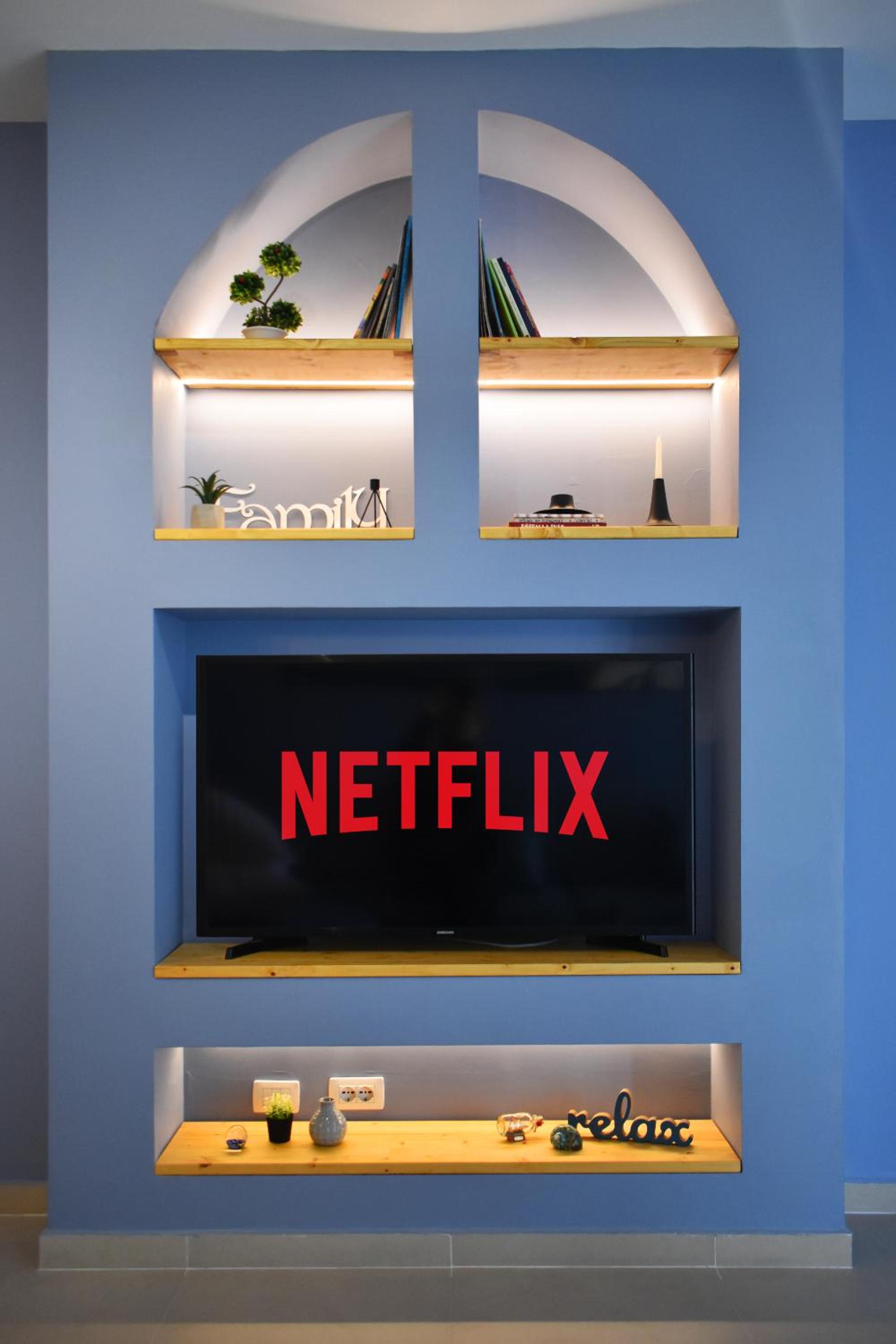 Vibrant Apartment