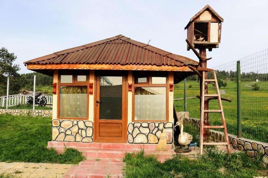 Madjestic Houses