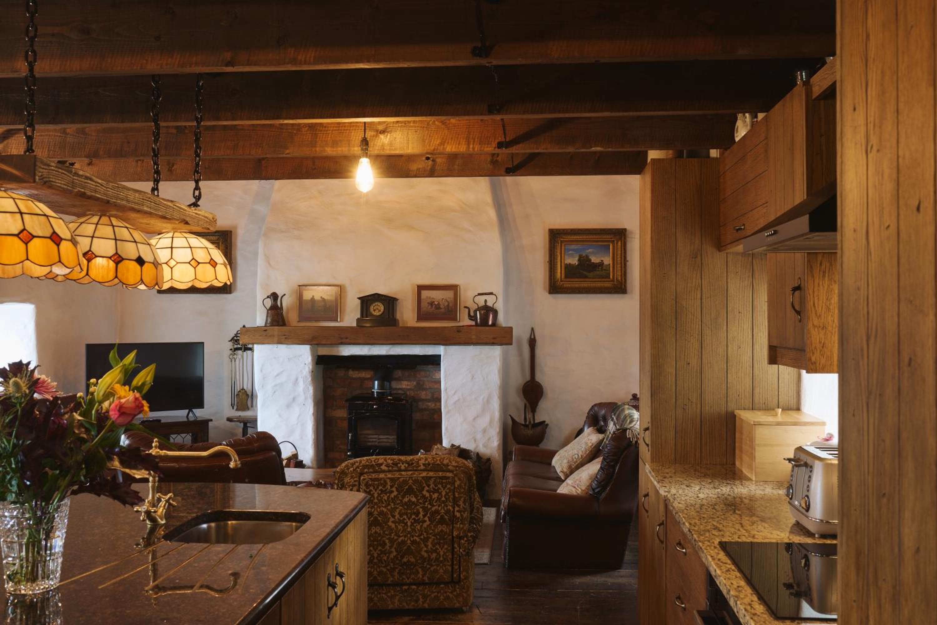 Maggie Deenys Cottage
