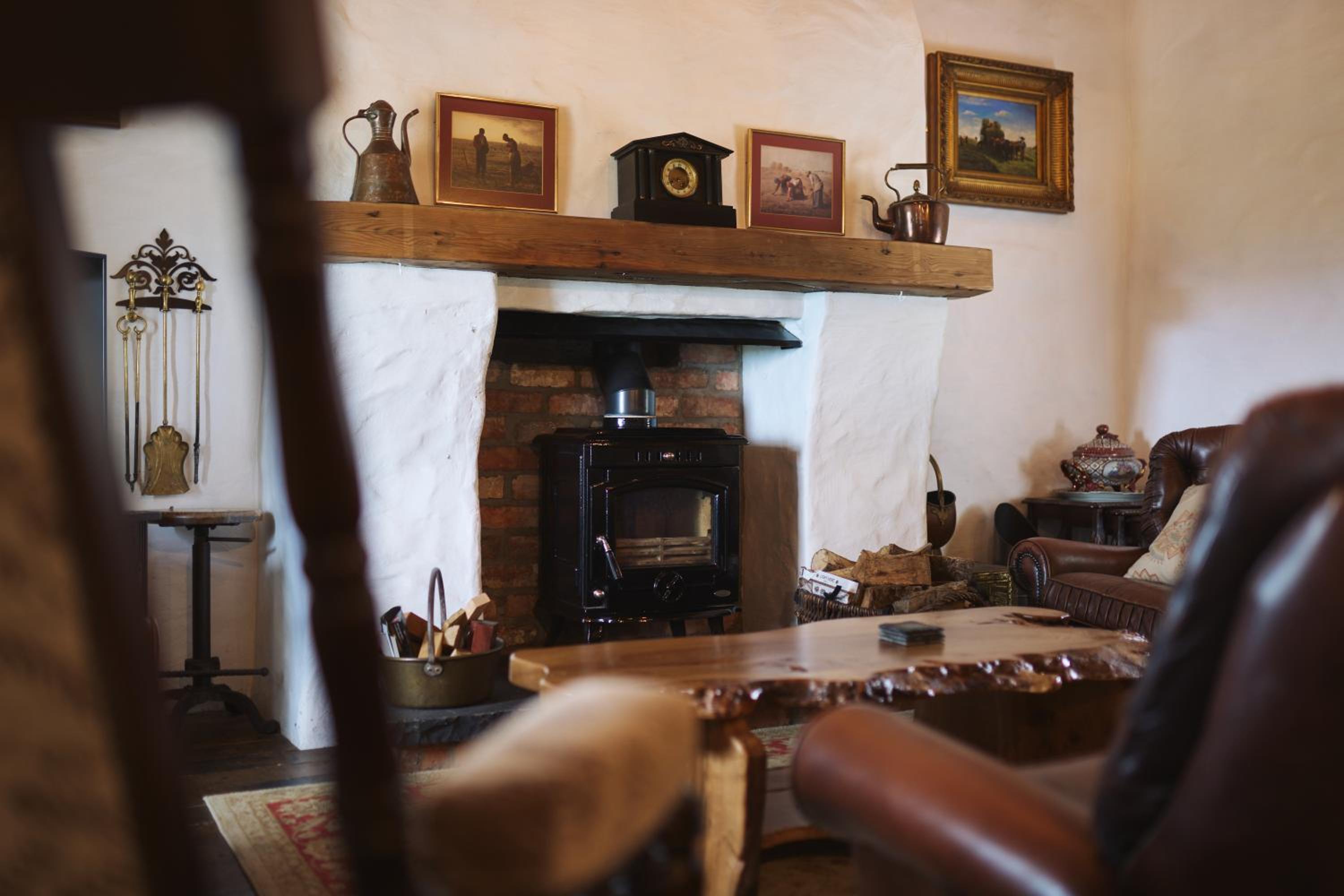 Maggie Deenys Cottage