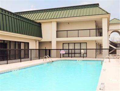 Statesboro Vacations - Days Inn by Wyndham Metter - Property Image 1