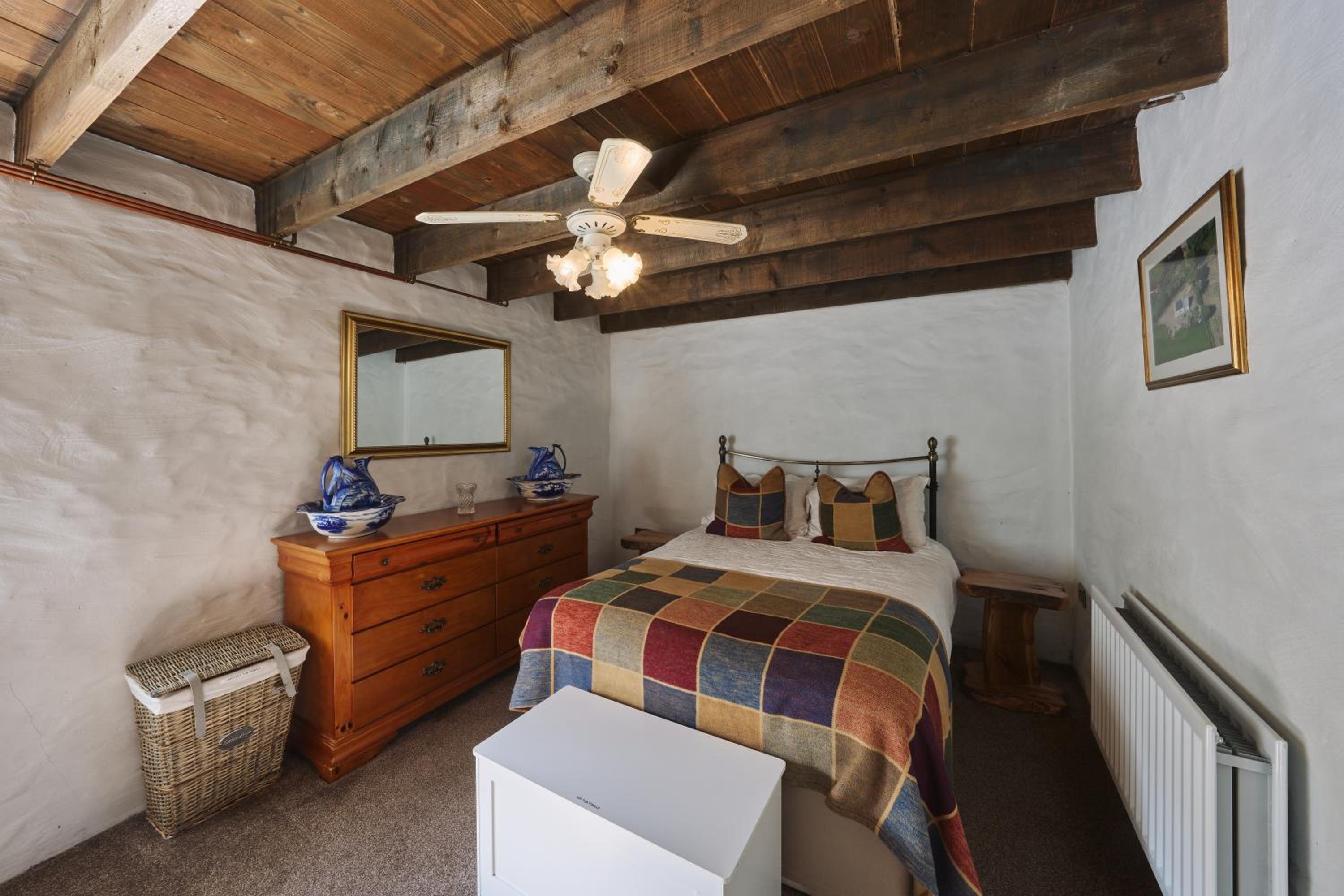 Maggie Deenys Cottage