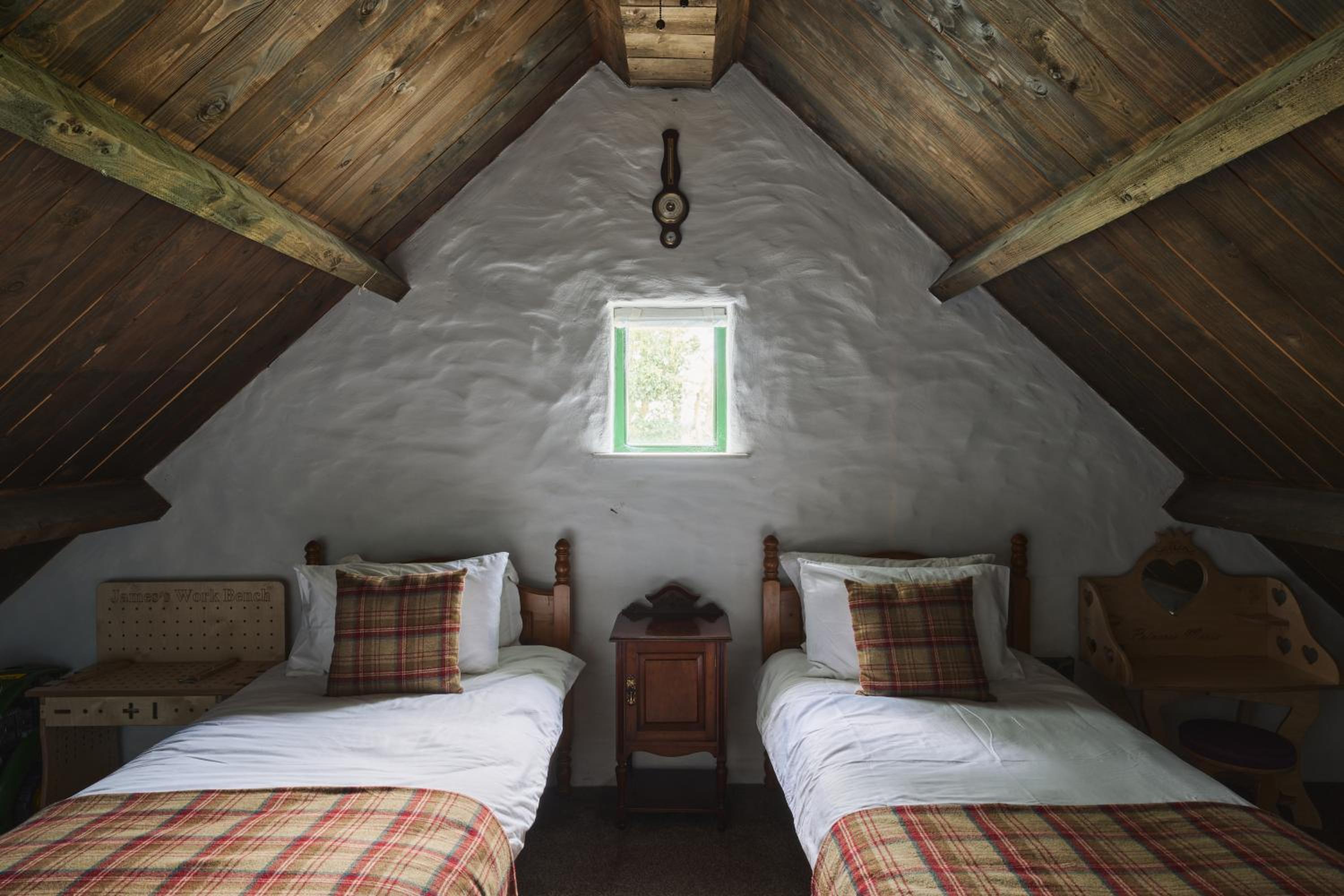 Maggie Deenys Cottage