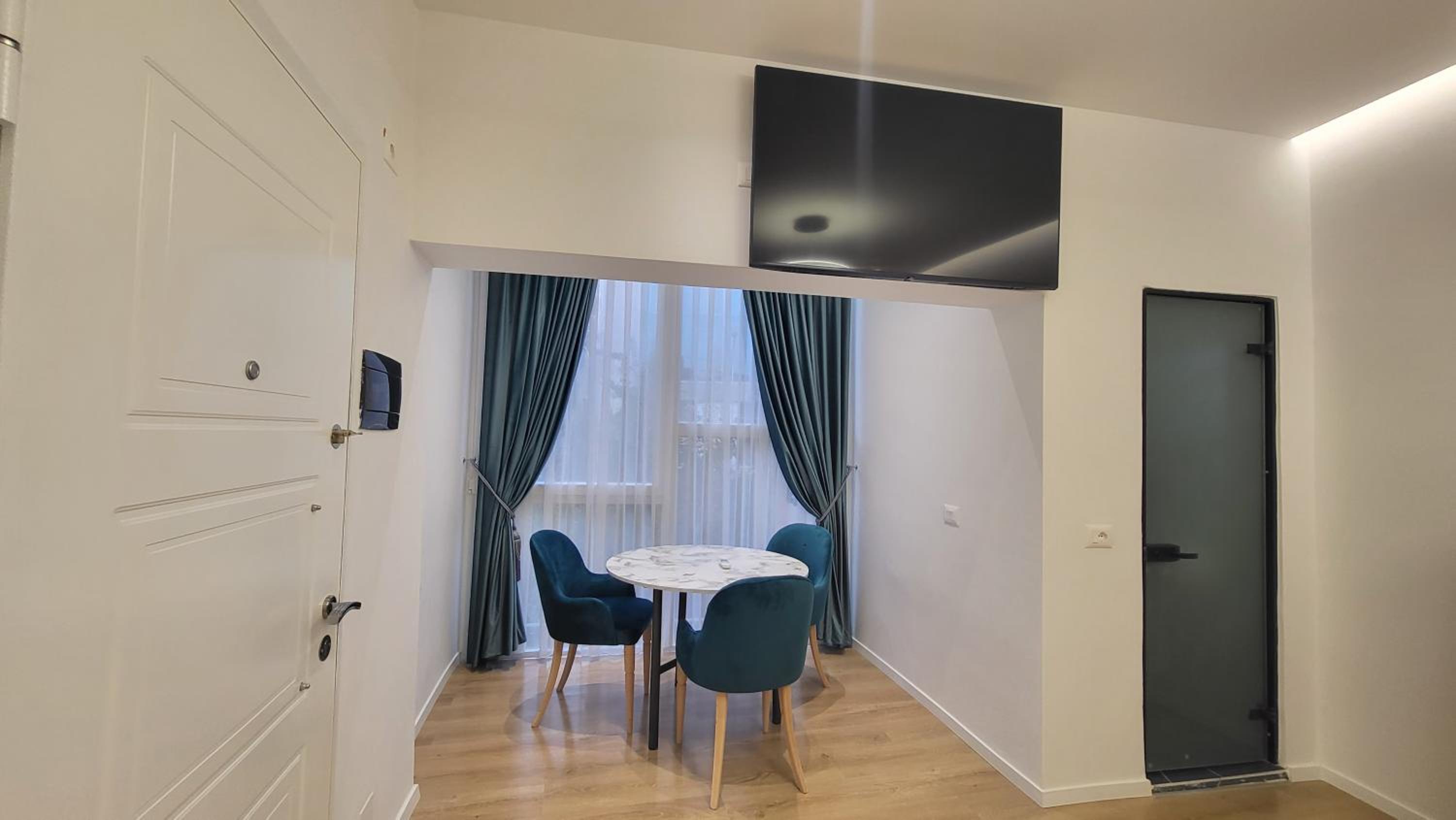 Karanxha's room