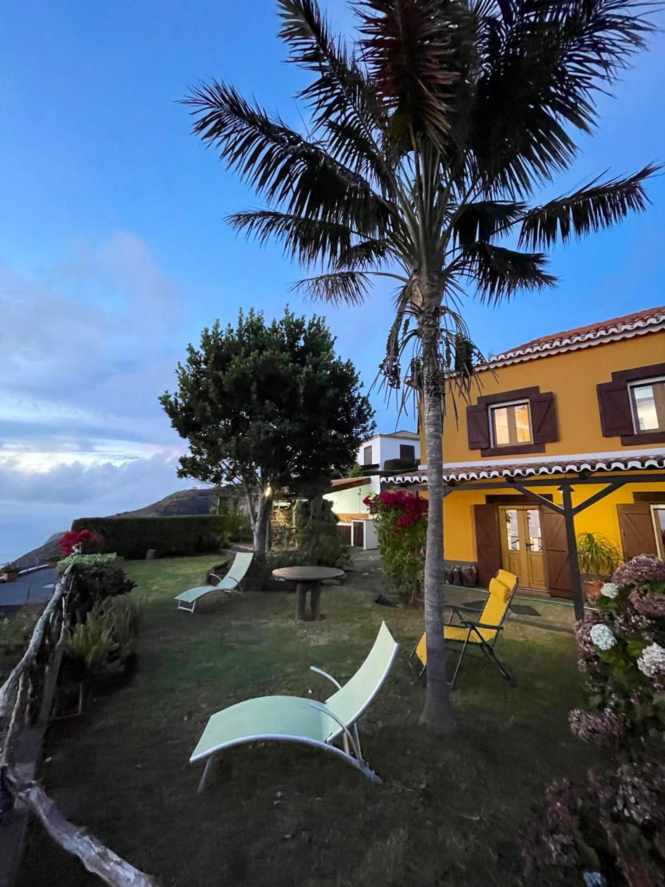 Sea-view house in Fajã da Ovelha with garden and terrace view 2