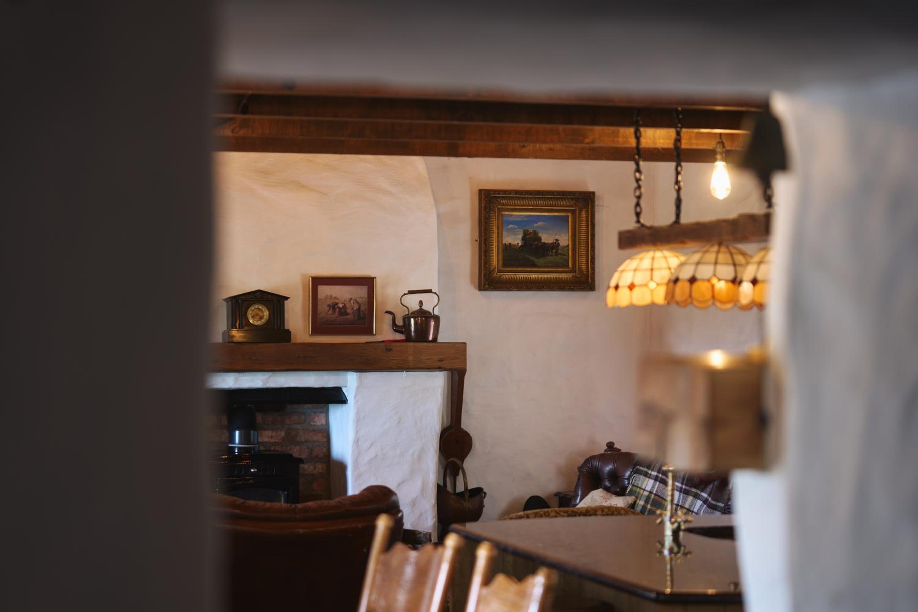 Maggie Deenys Cottage