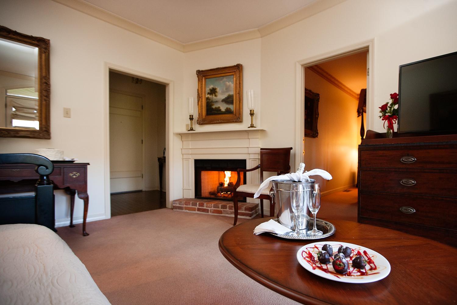 Natchez Vacations - Monmouth Historic Inn - Property Image 4