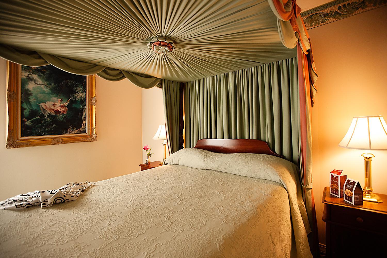 Natchez Vacations - Monmouth Historic Inn - Property Image 6