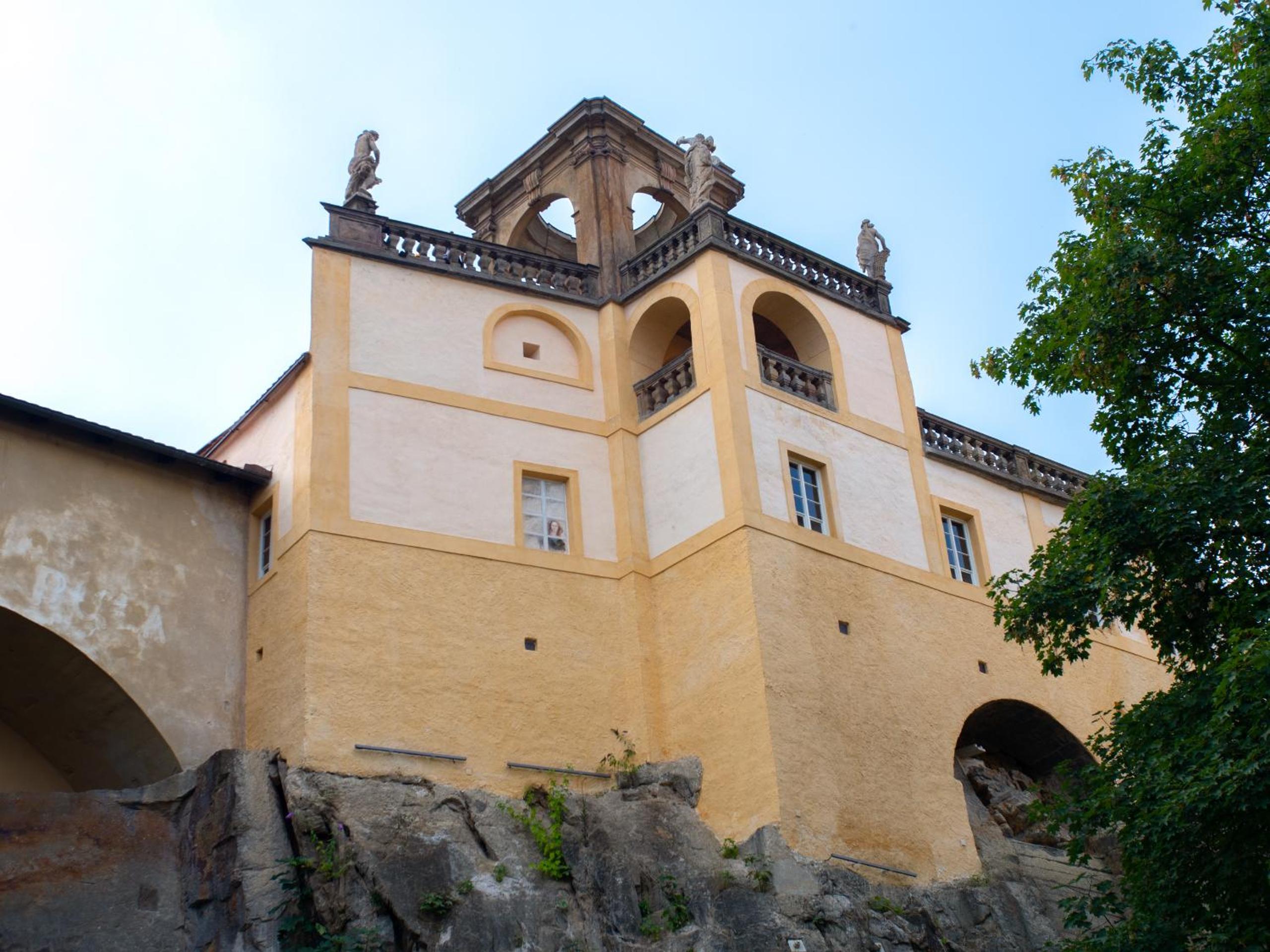 LAURAHAUS