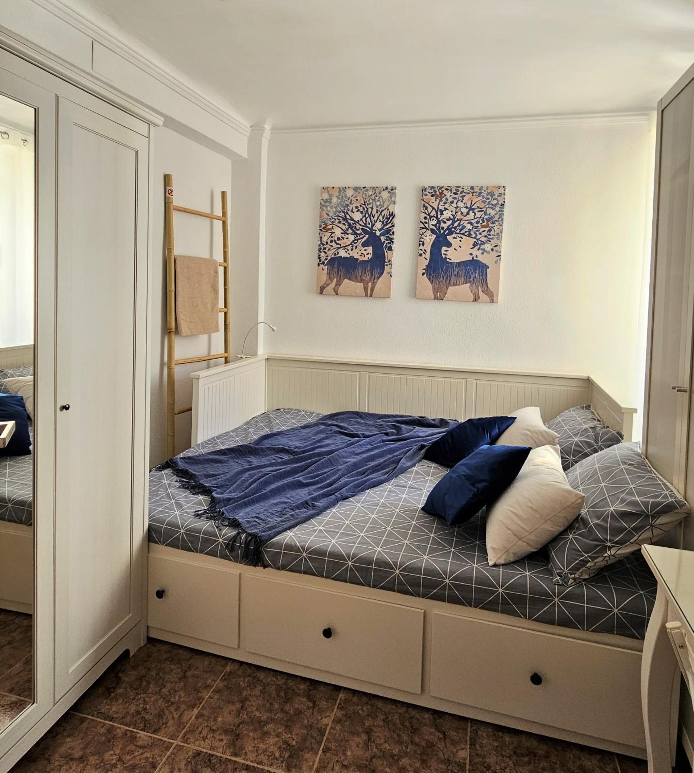 MIRADOR FAMILY HOME