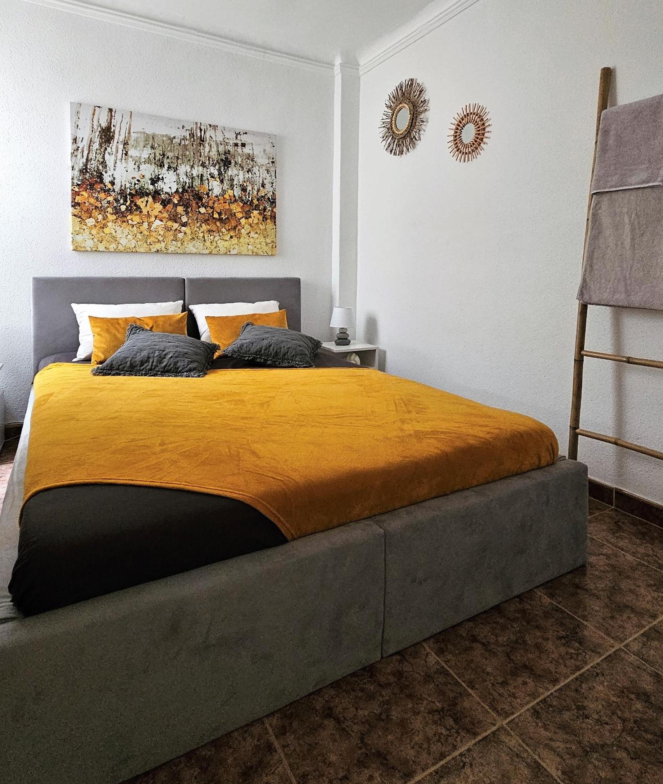 MIRADOR FAMILY HOME