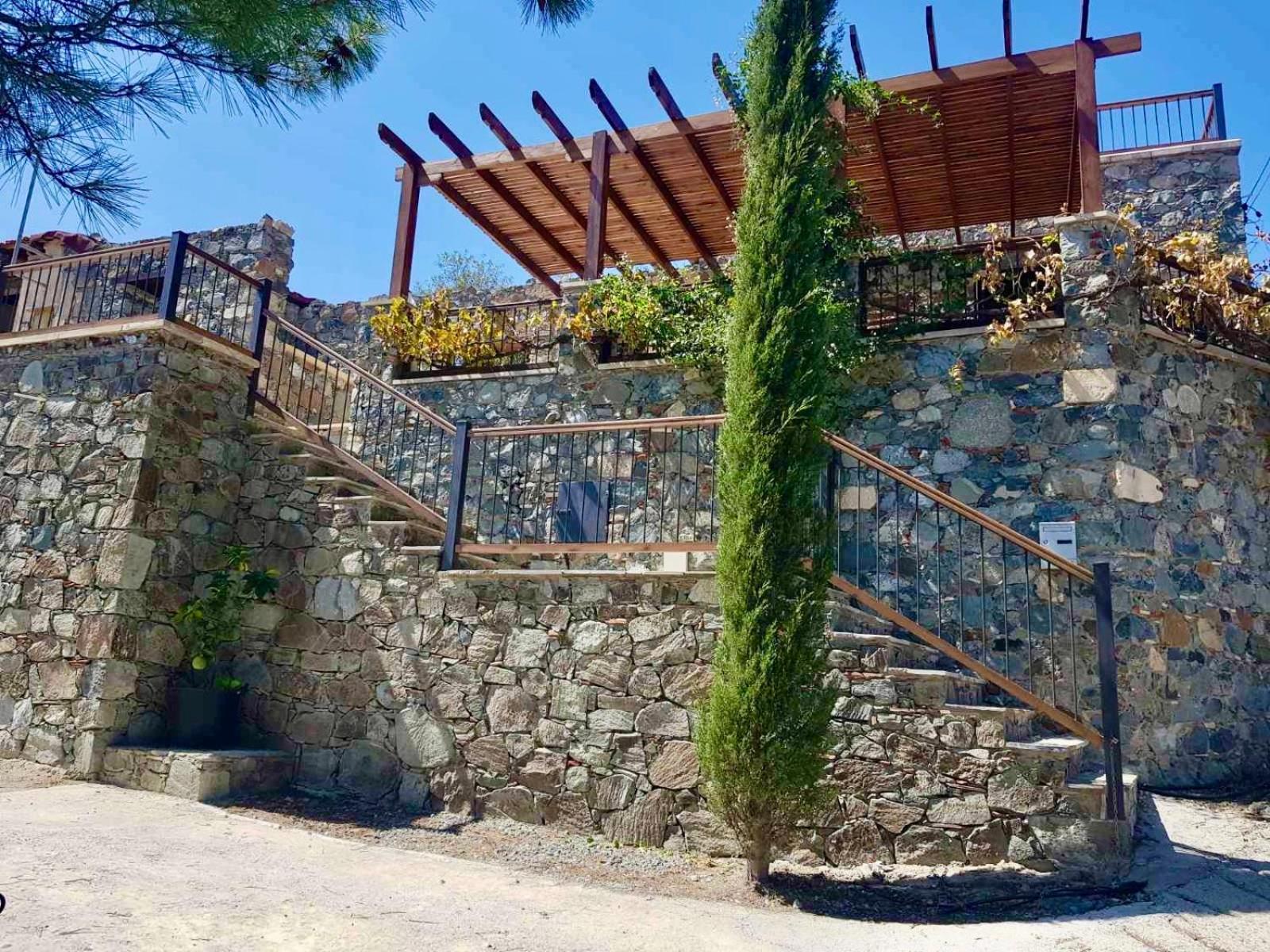 Traditional House with Mountain View - Dierona Village