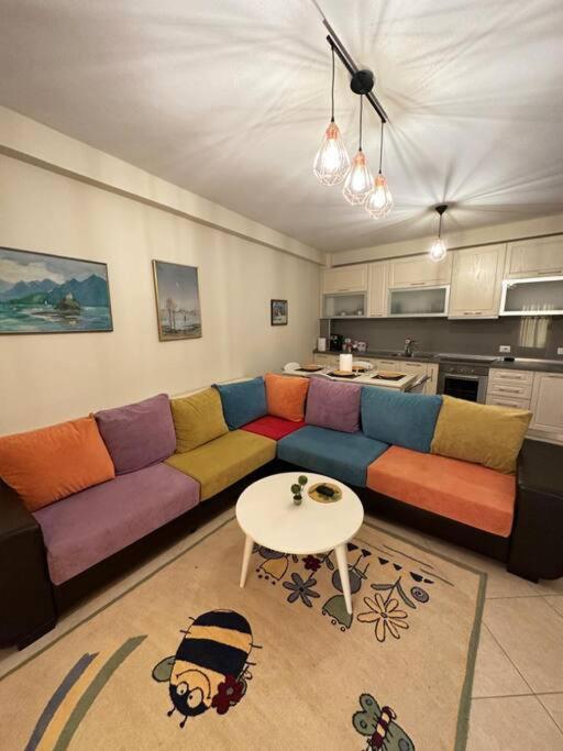 Glow Apartment Near Center