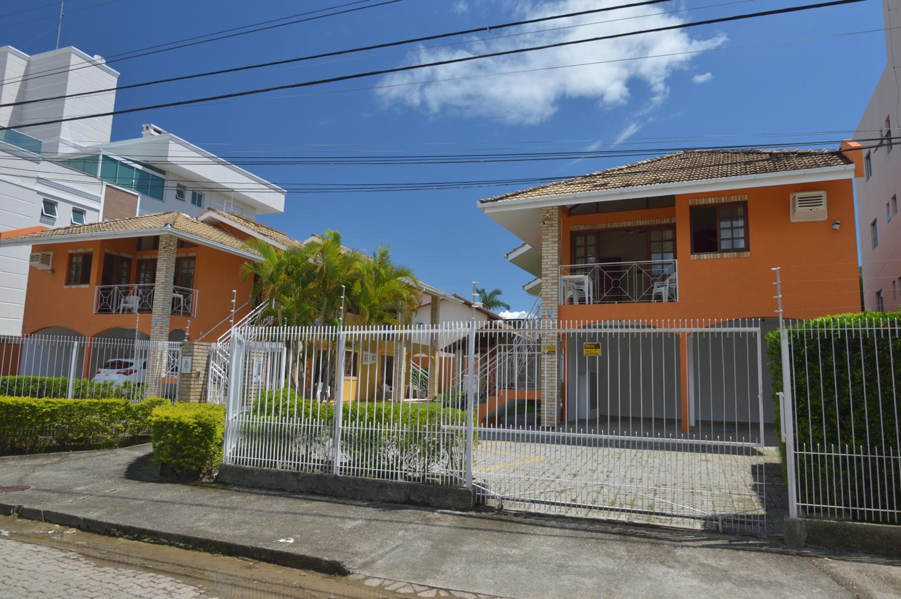 Farol Norte Residencial com Piscina 3B 2B 4B 5B 6