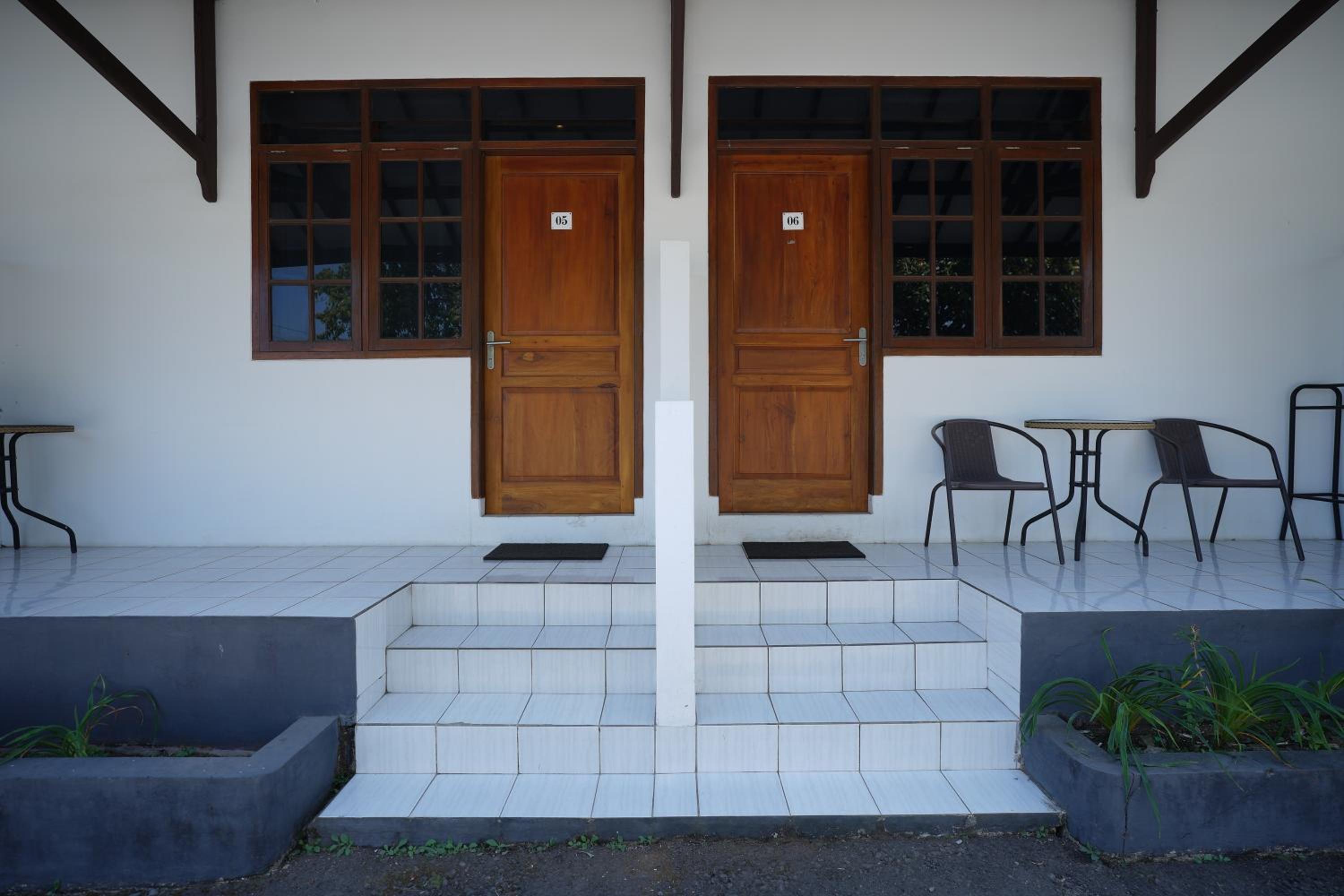 Photo 6