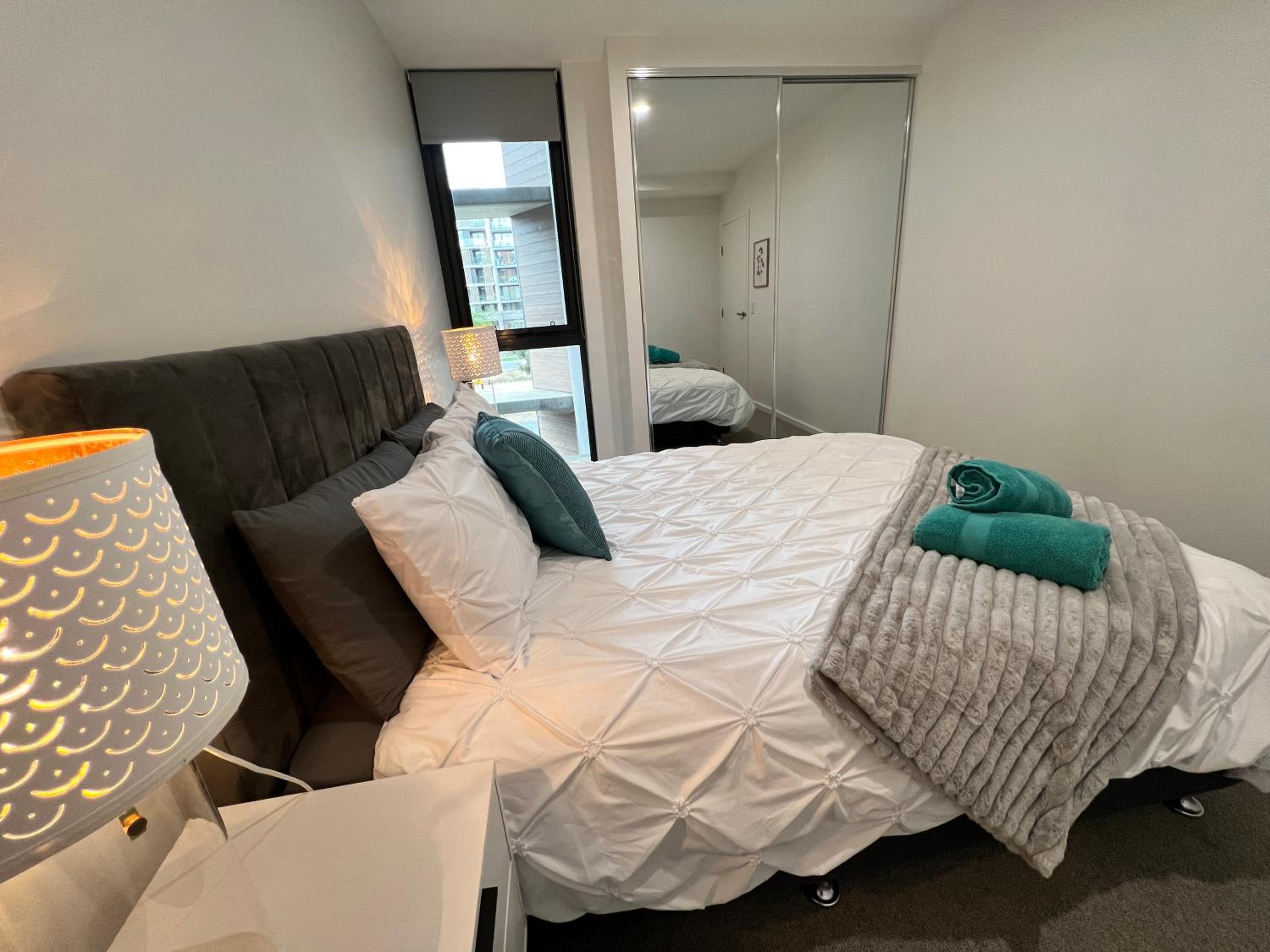 Embark Luxe 2BR 2Bath Apartment in Lynham 1 Secure Carpark Wifi Canberra
