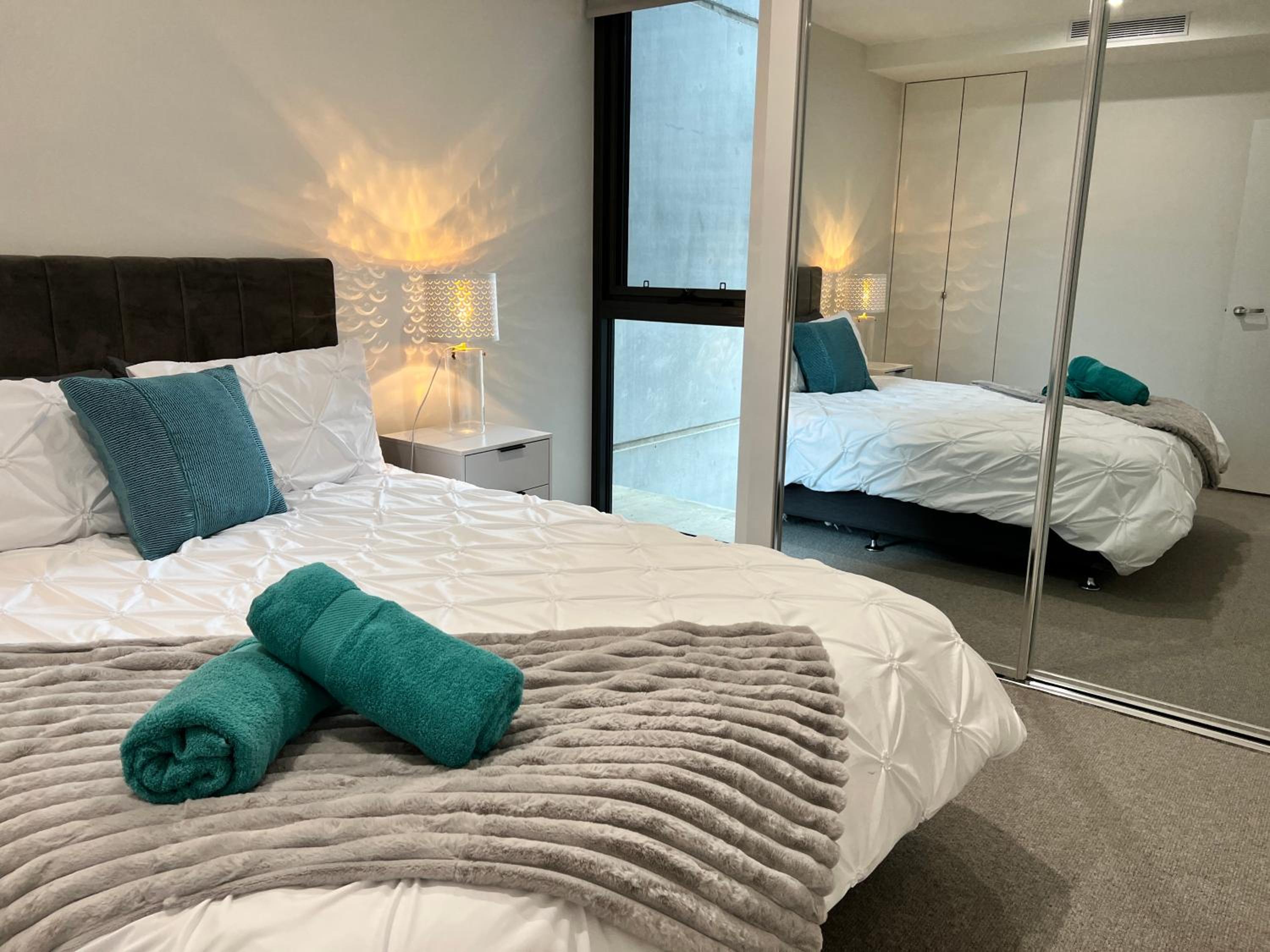 Embark Luxe 2BR 2Bath Apartment in Lynham 1 Secure Carpark Wifi Canberra
