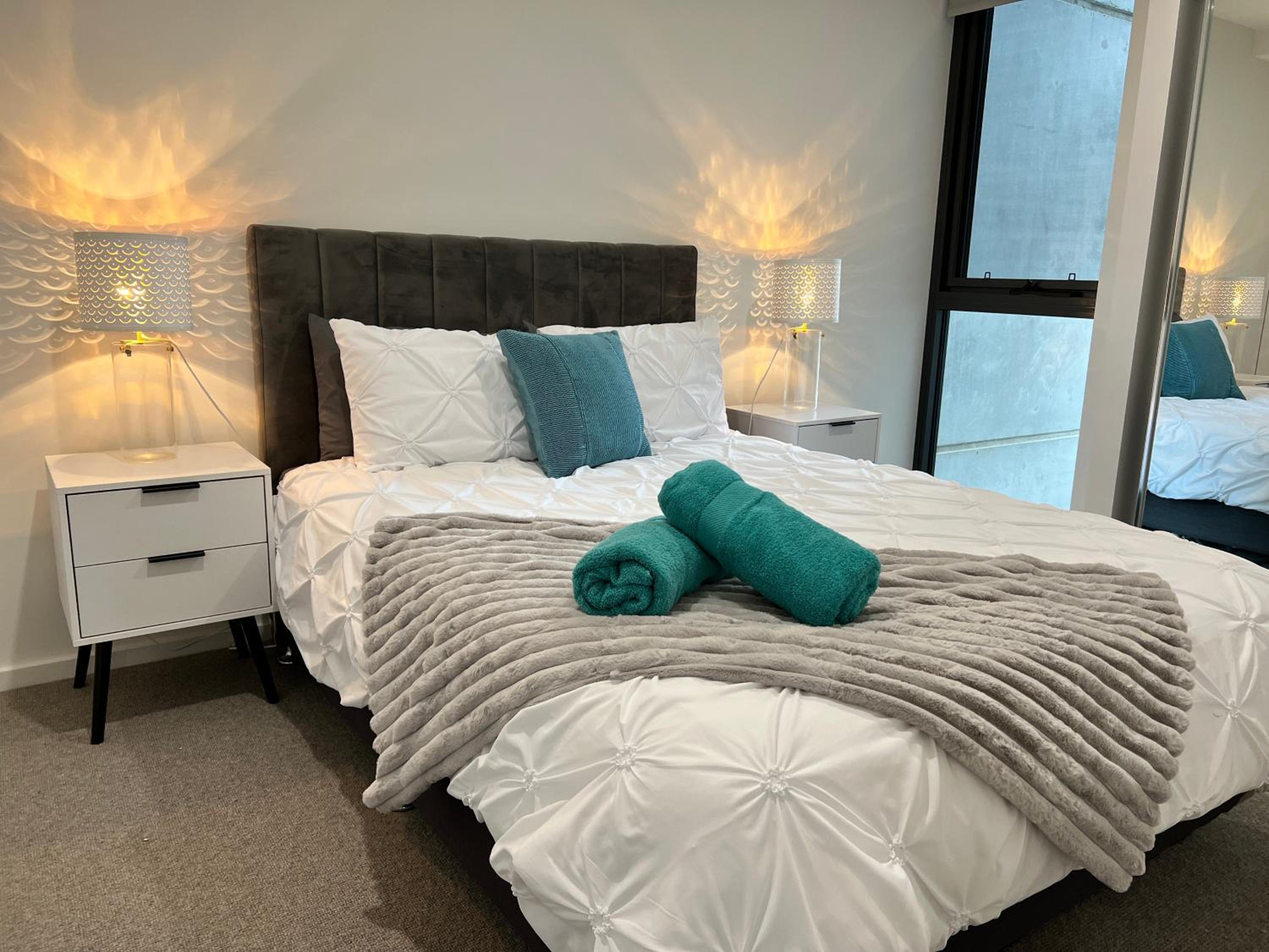 Embark Luxe 2BR 2Bath Apartment in Lynham 1 Secure Carpark Wifi Canberra