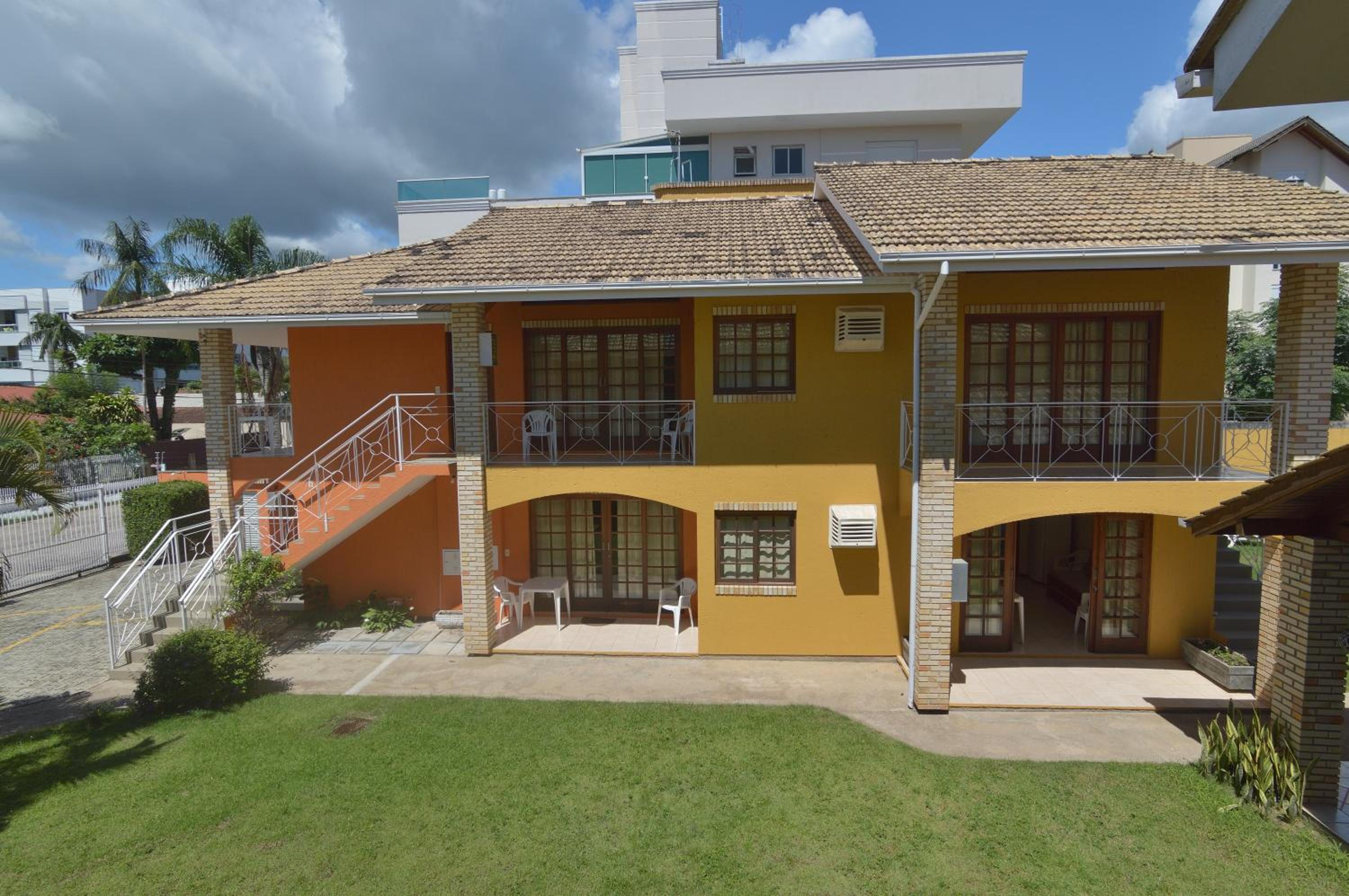 Farol Norte Residencial com Piscina 3B 2B 4B 5B 6