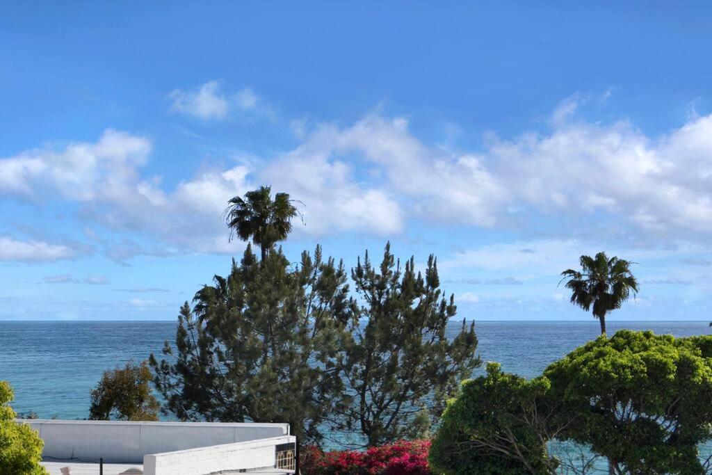Laguna Beach Modern Home-beach across st/town 1blk view 4