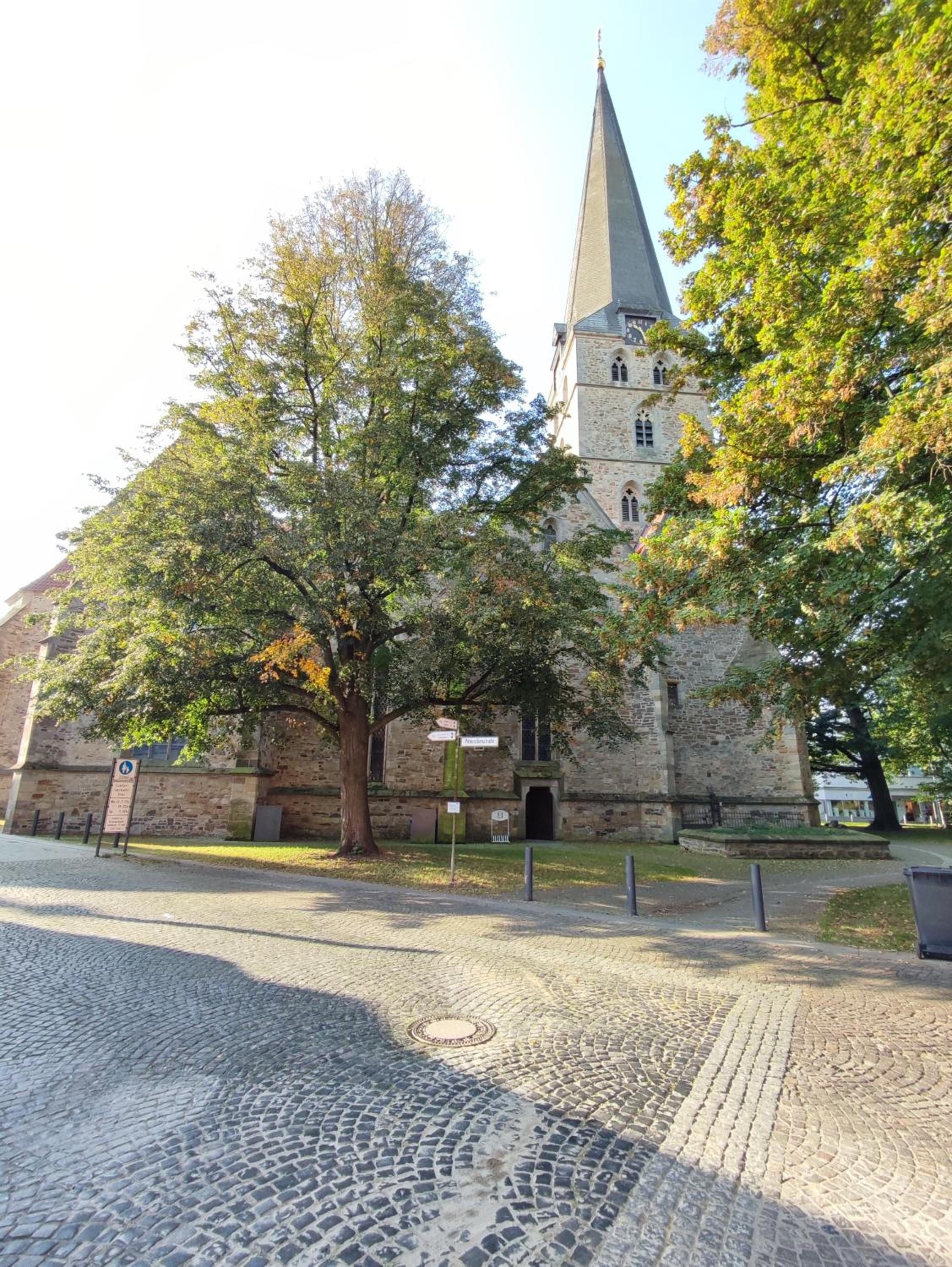 Flair Apartments 'FACHWERK & FLAIR' - Altstadt-Apartment 78 qm für Urlaub oder Geschäftsreise, Innenstadtlage, ruhig, modern, 900 m Bahnhof, 24 Std Check-i