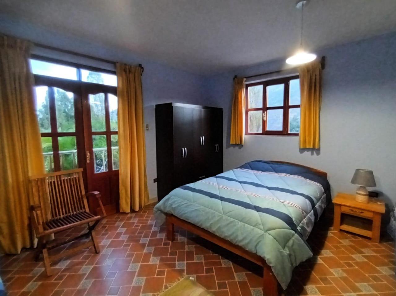 Las Palmeras view 5