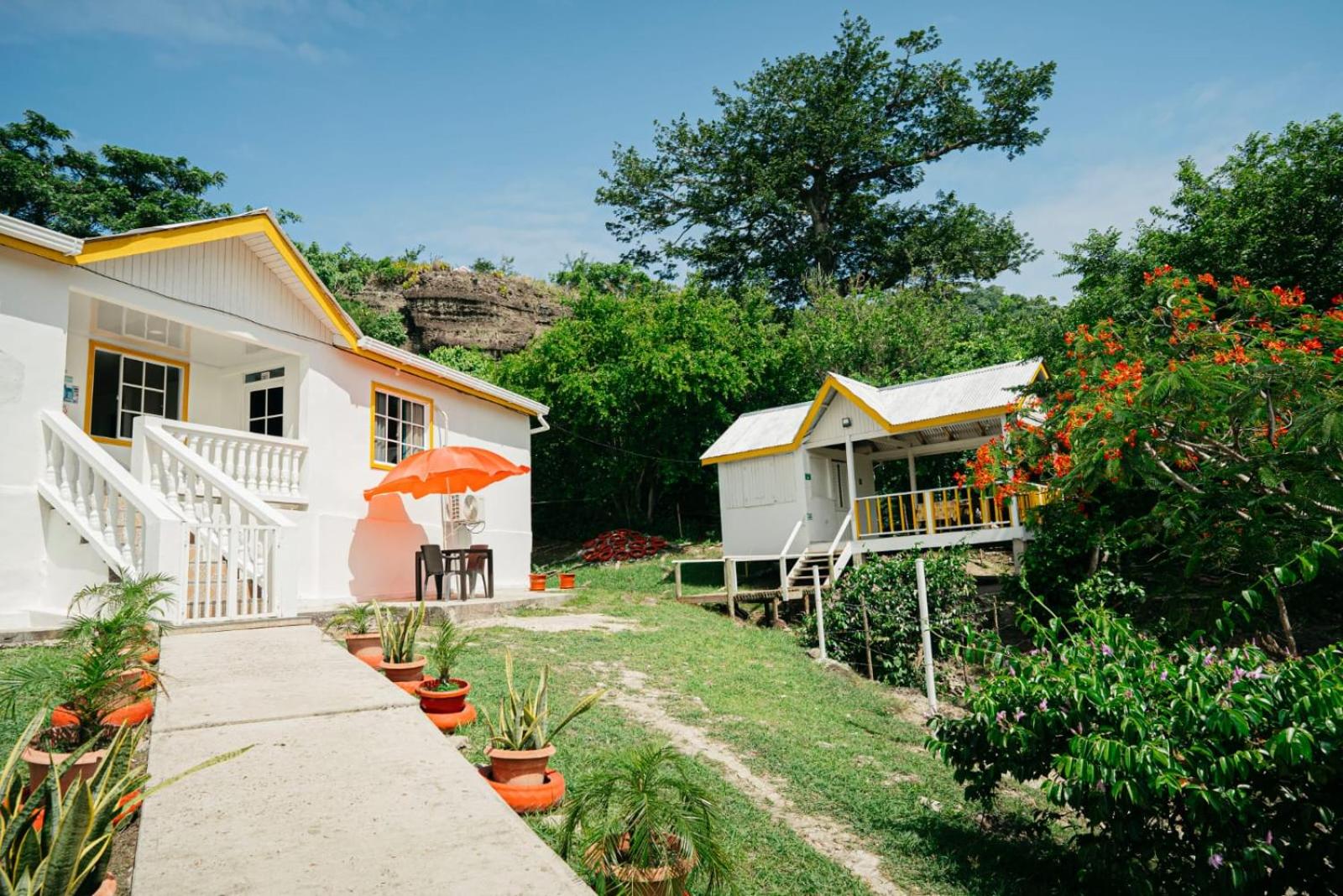 Native Lodge Brisas del Sur