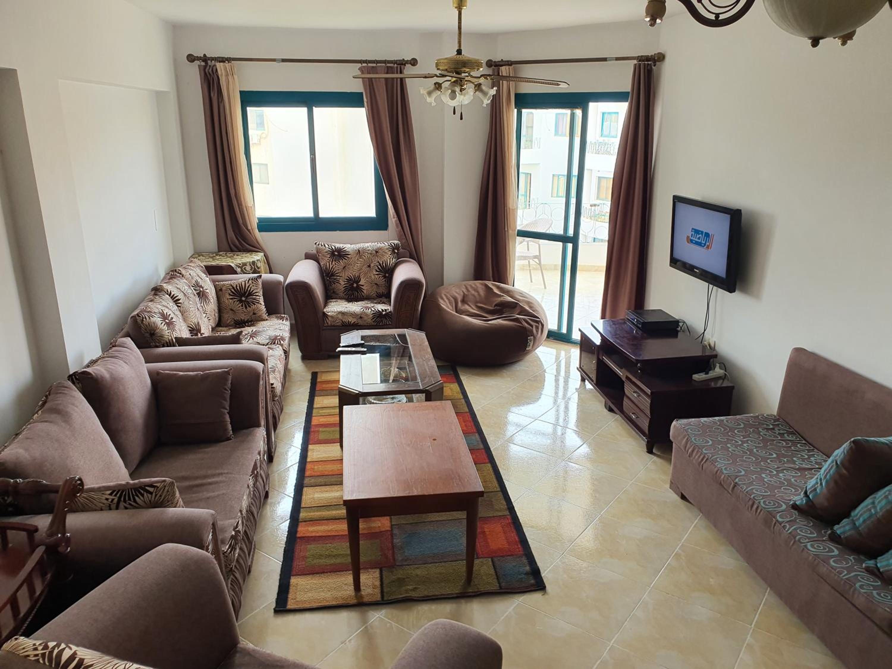 Relaxed families sea view master bedroom