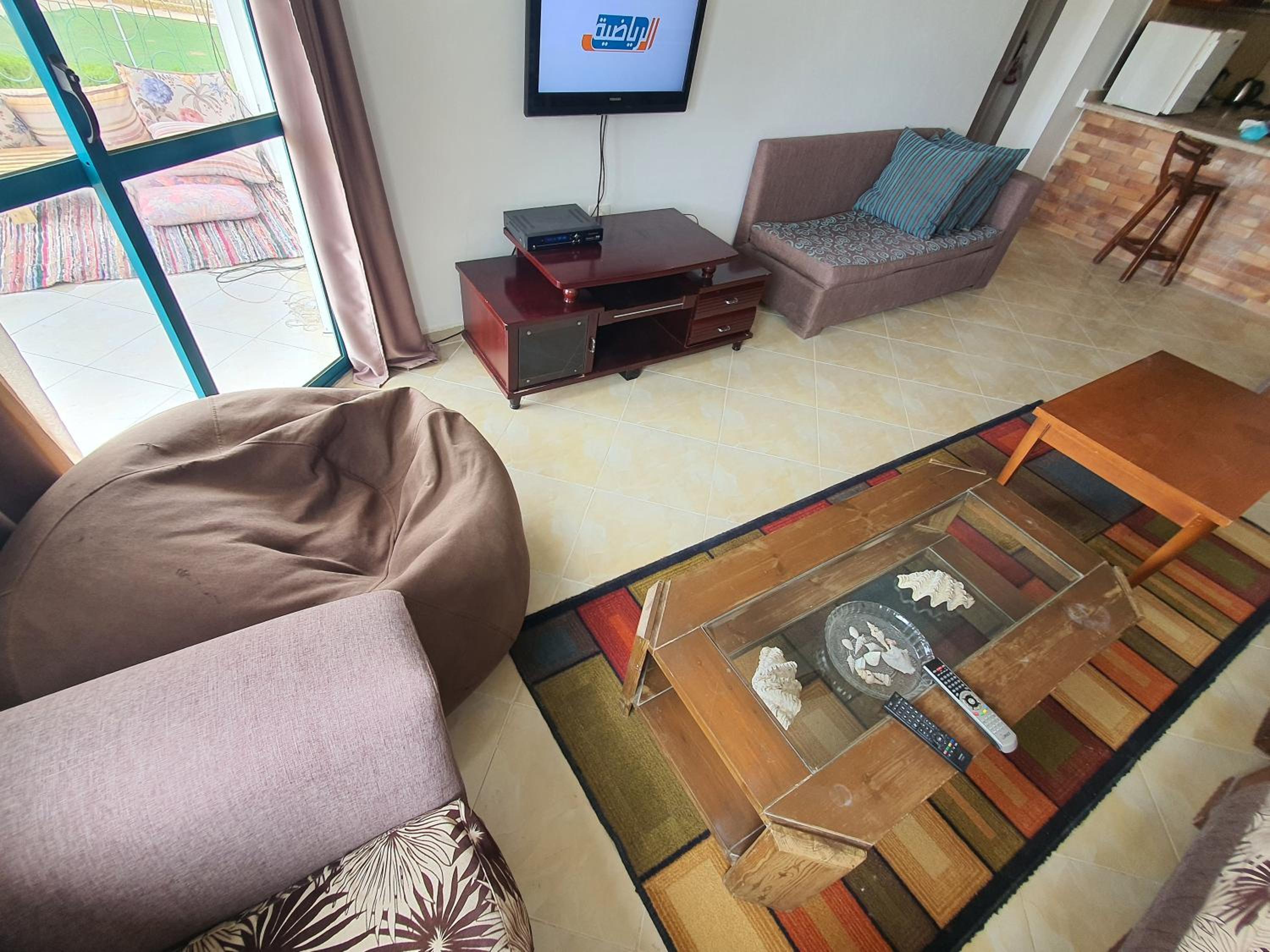 Relaxed families sea view master bedroom
