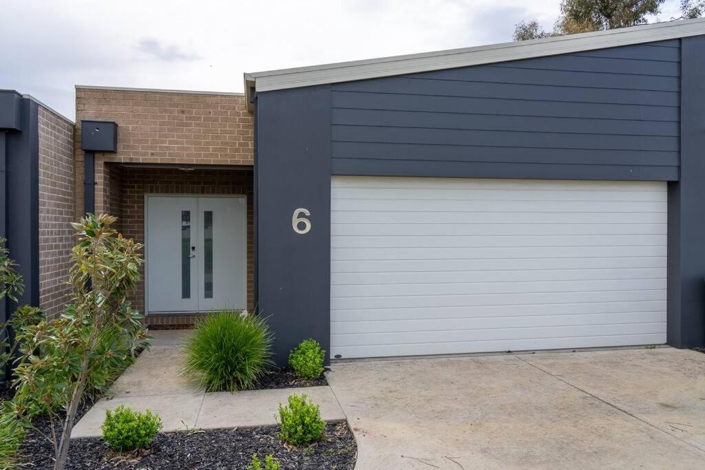 The Lakehouse Yarrawonga on Lake Mulwala