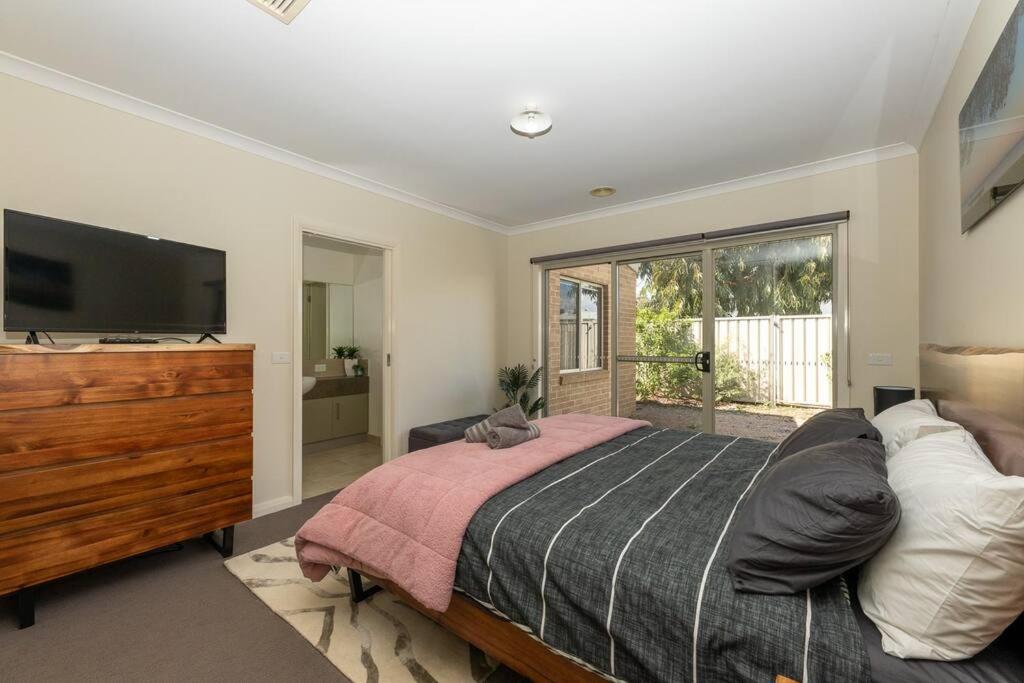 The Lakehouse Yarrawonga on Lake Mulwala
