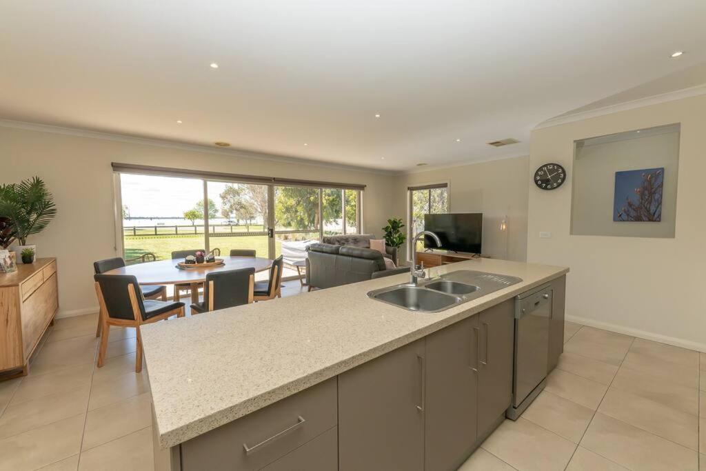 The Lakehouse Yarrawonga on Lake Mulwala