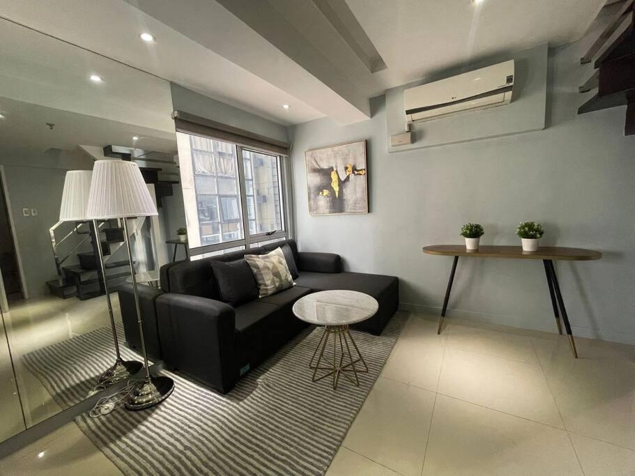 2BR Loft By Tiwala Staycation